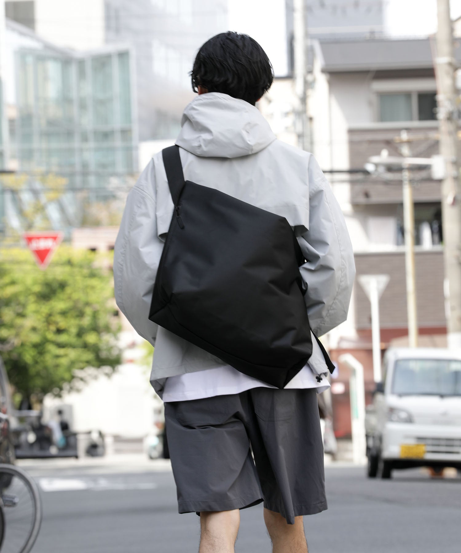 meltum】NYLON MESSENGER BAG