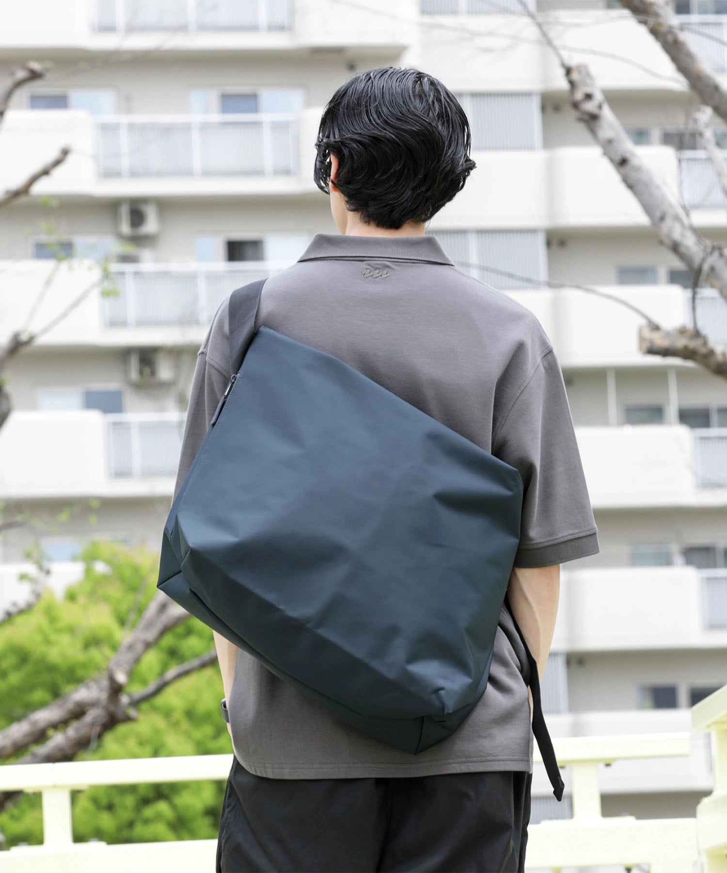 NYLON MESSENGER BAG【NAVY】