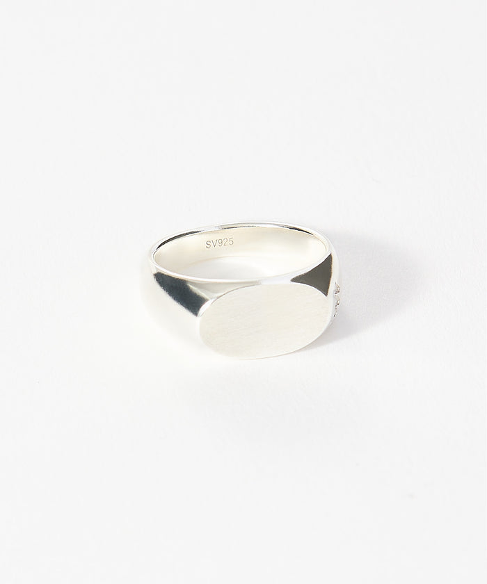 SATIN SMALL SIGNET RING