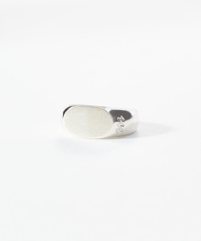 SATIN SMALL SIGNET RING