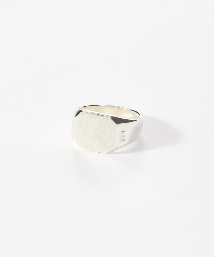 SATIN SIGNET RING