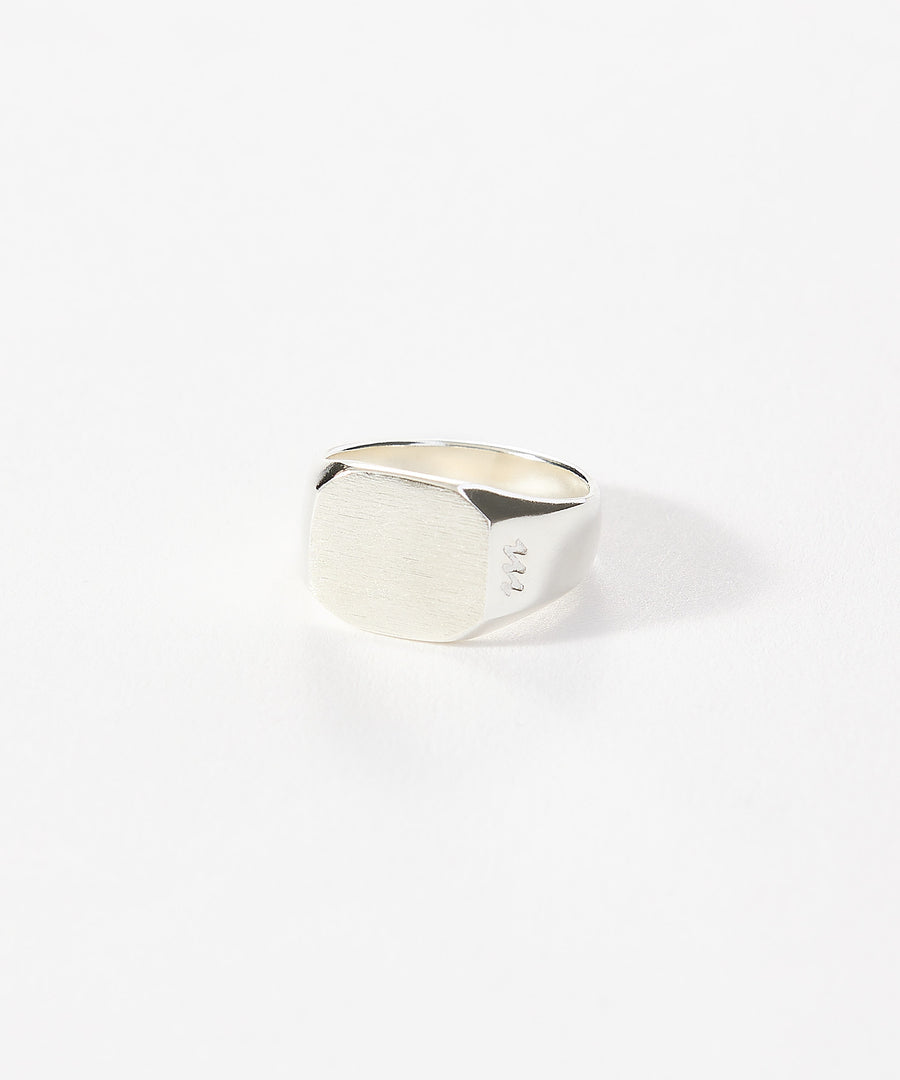 SATIN SIGNET RING