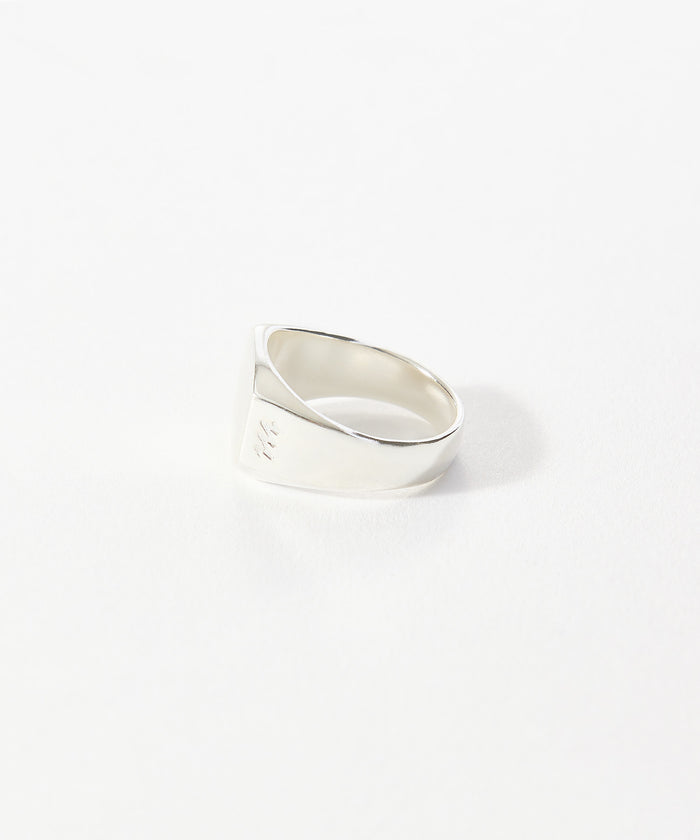 SATIN SIGNET RING