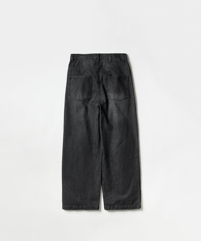 LOOSE FIT DENIM