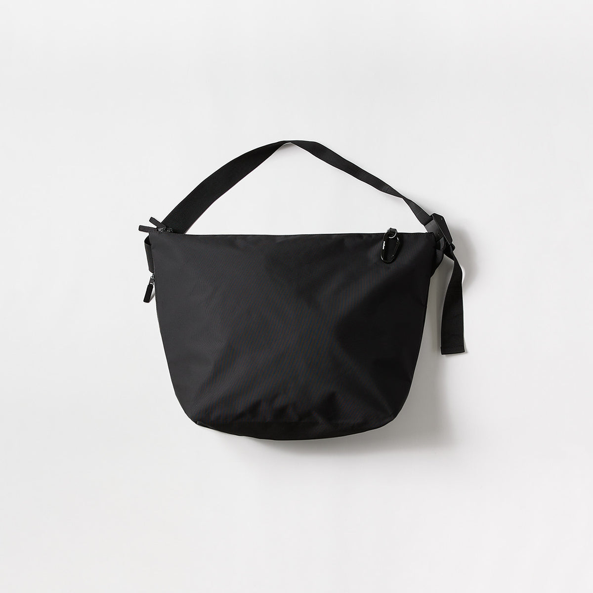 NYLON MESSENGER BAG meltum メルタム