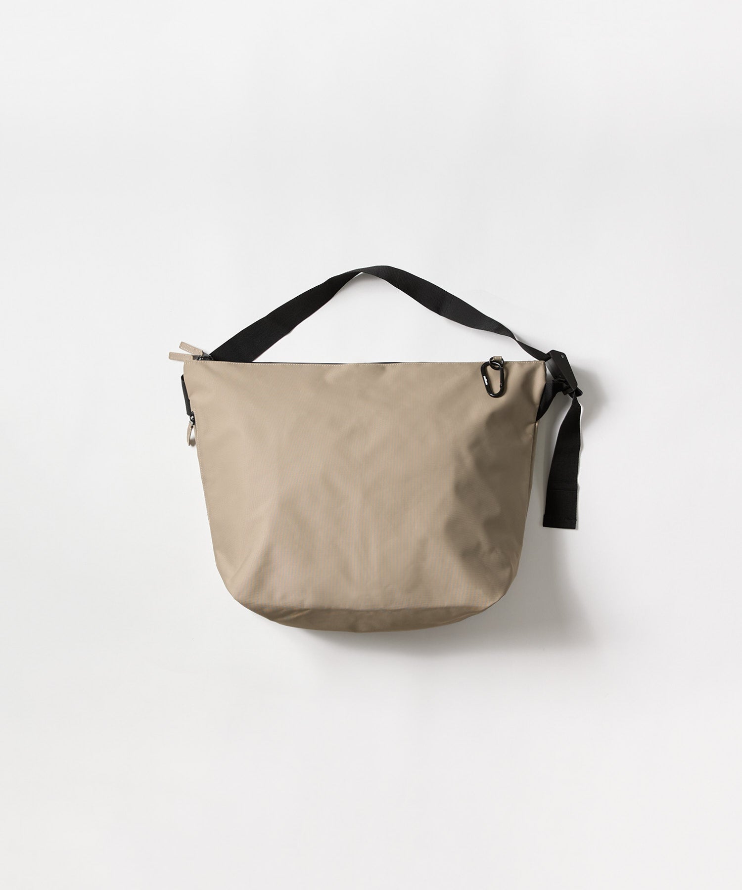 NYLON MESSENGER BAG 
