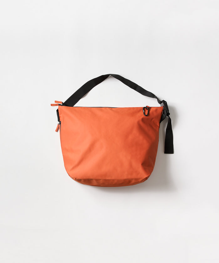 NYLON MESSENGER BAG