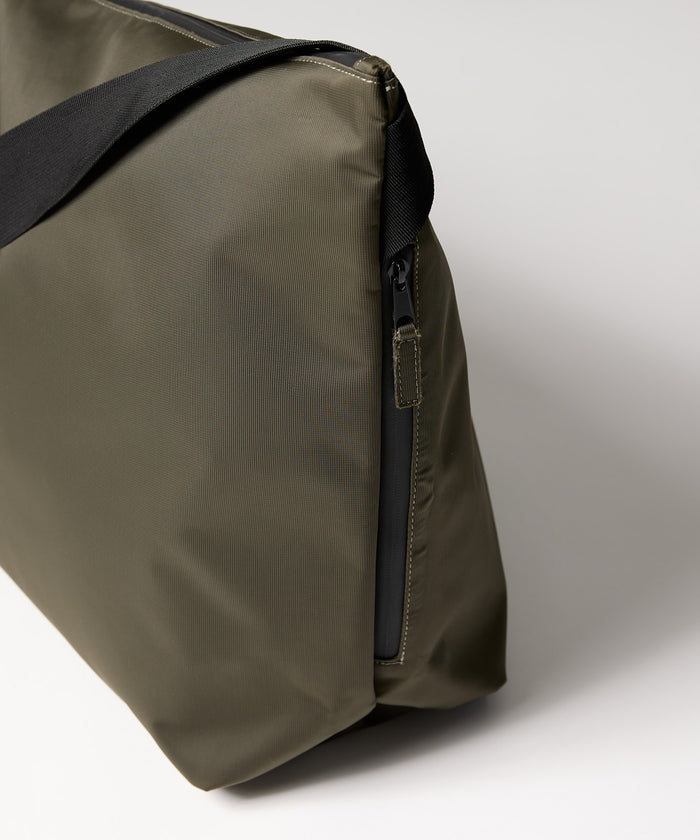 NYLON MESSENGER BAG