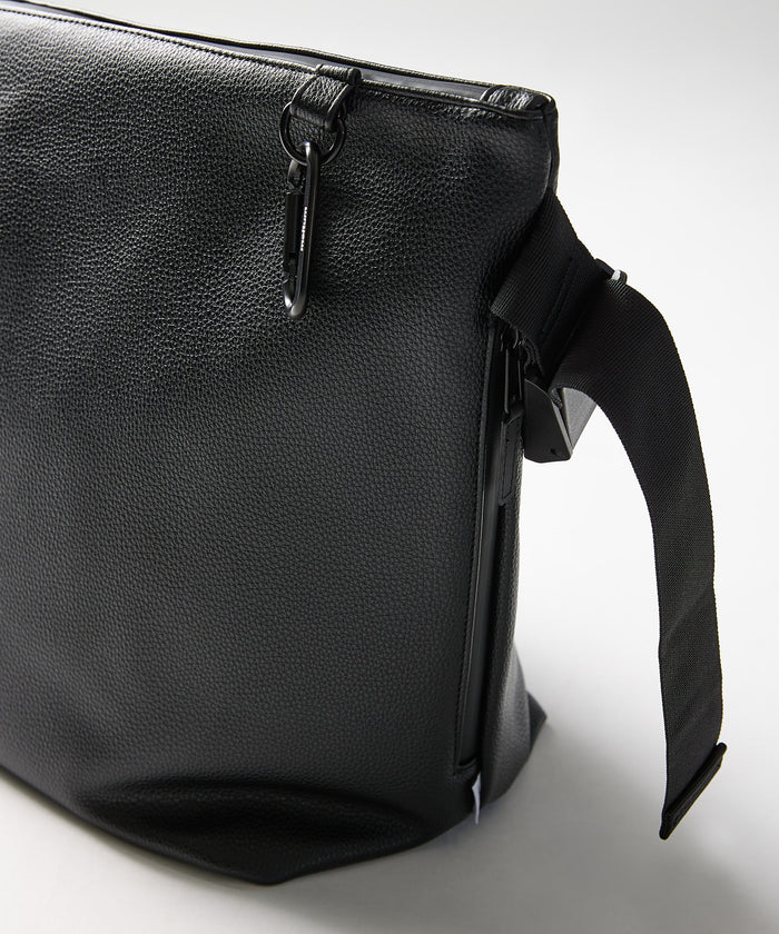 LEATHER MESSENGER BAG