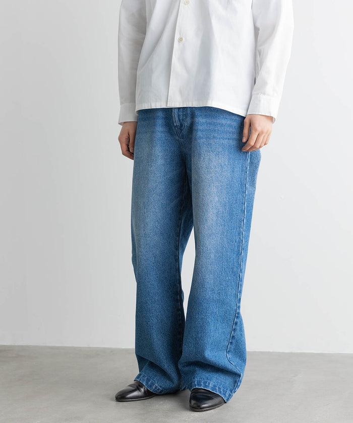 LOOSE FIT DENIM