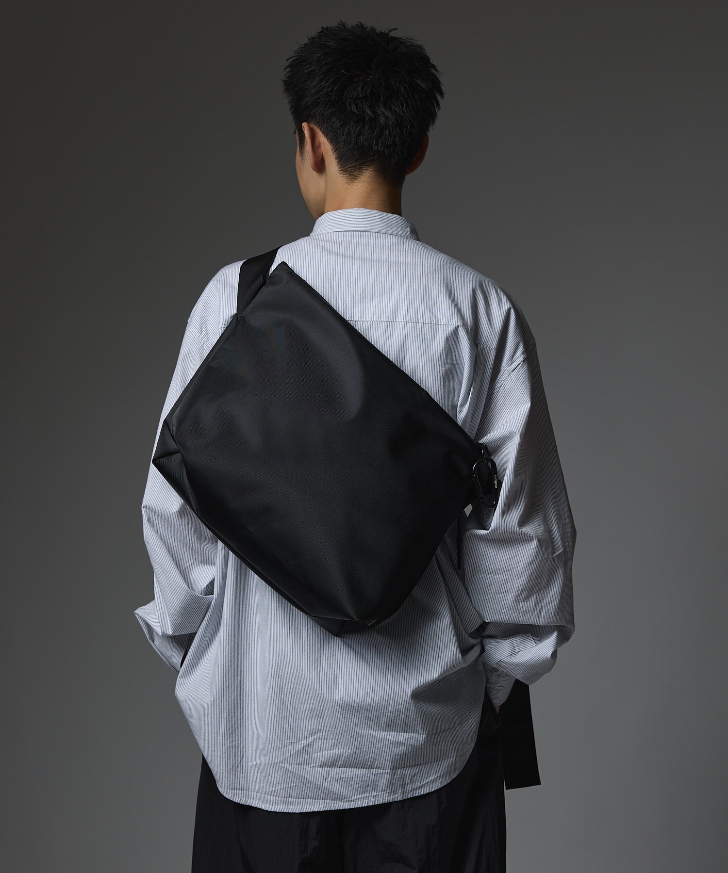 NYLON MESSENGER BAG(M) meltum メルタム