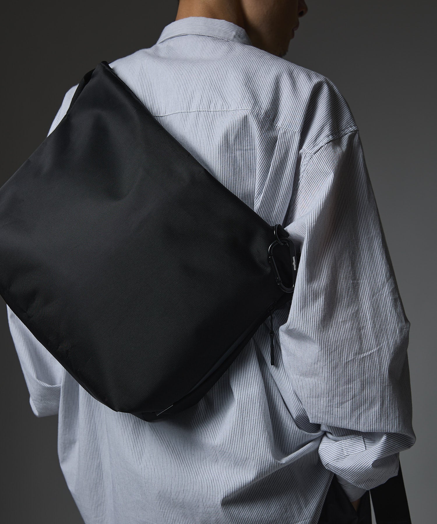 【新品未使用】meltum NYLON MESSENGER BAG(M) NYLON MESSENGER BAG (M) meltum