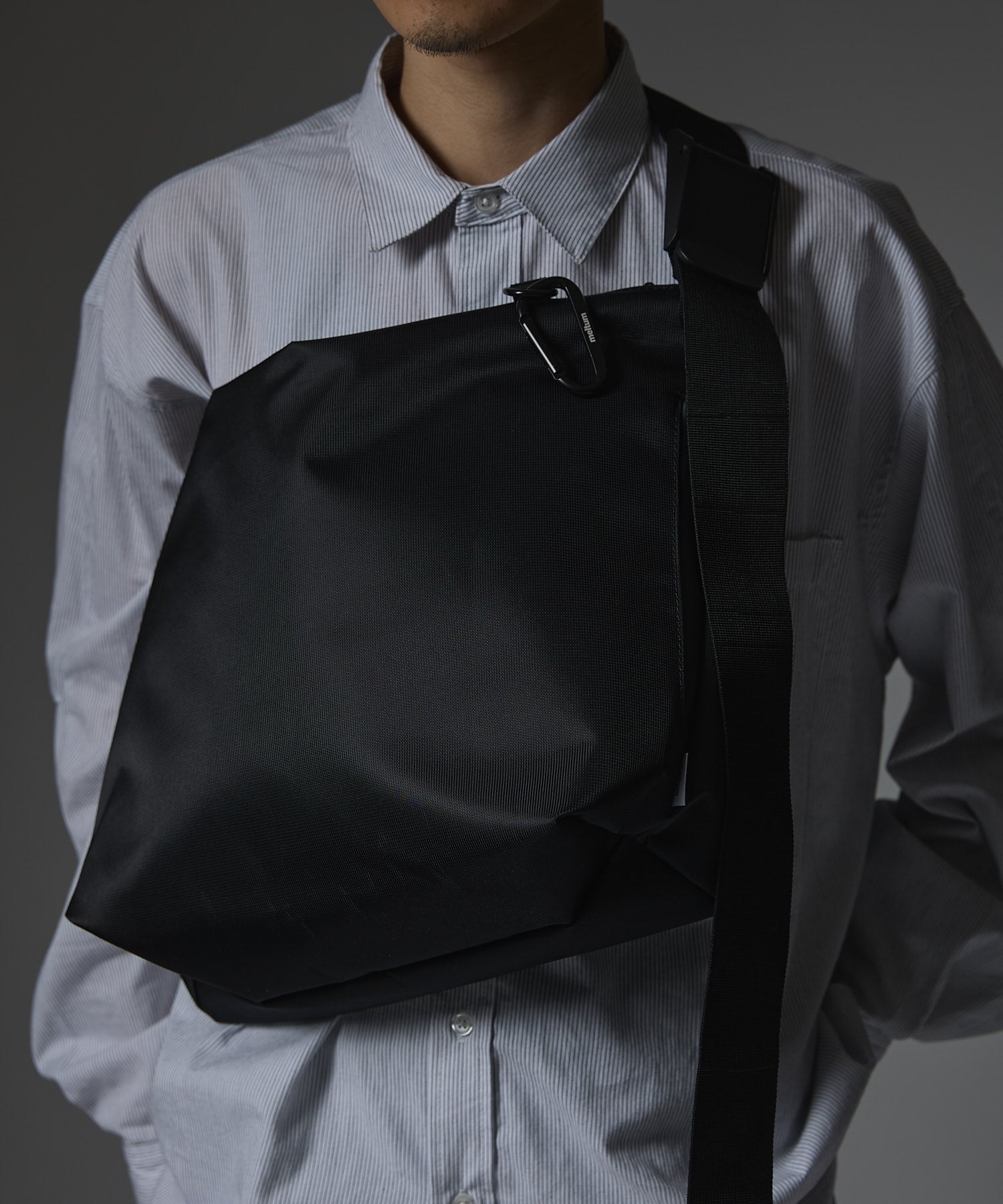 NYLON MESSENGER BAG(M) meltum メルタム