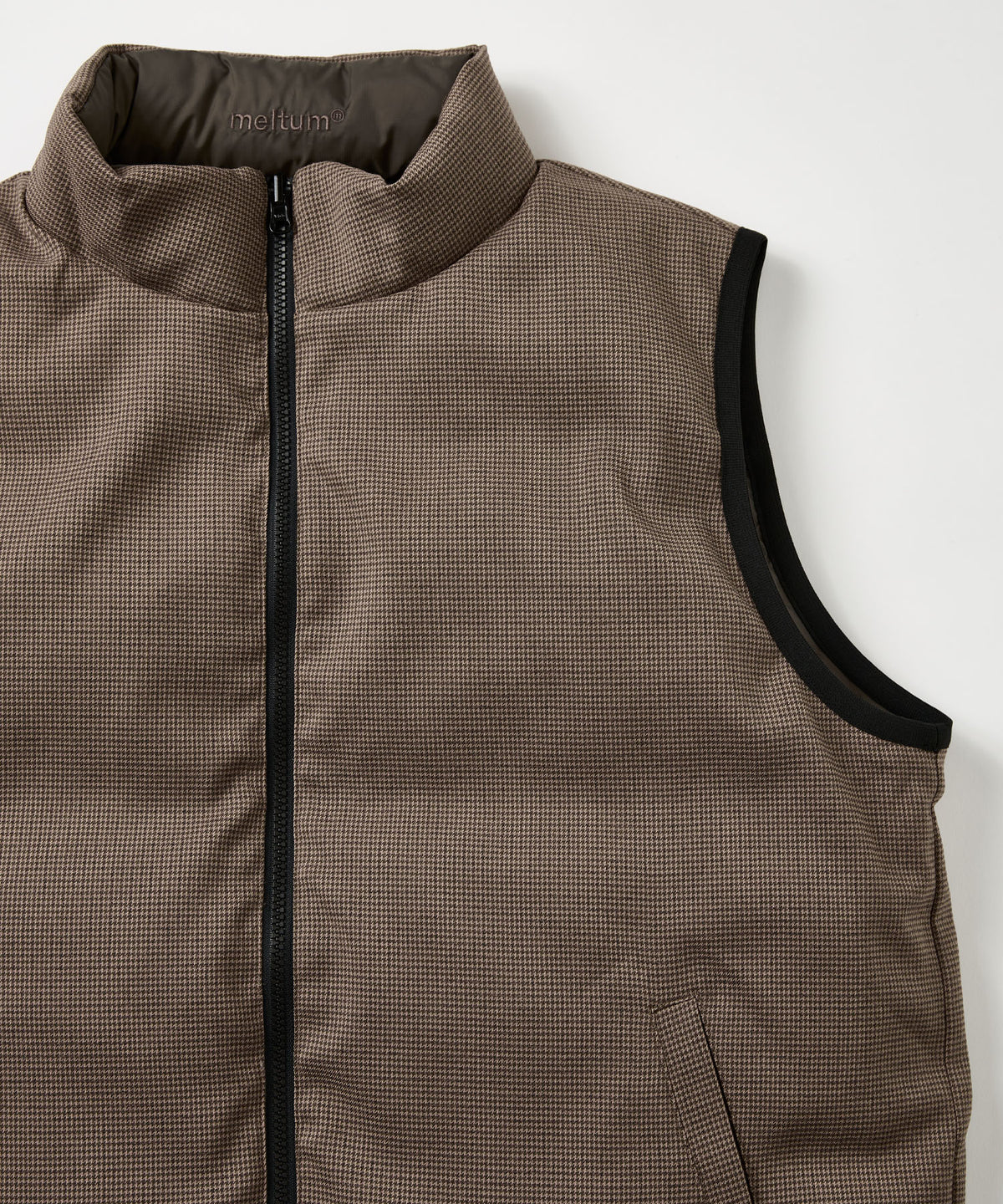 REVERSIBLE PUFFER VEST