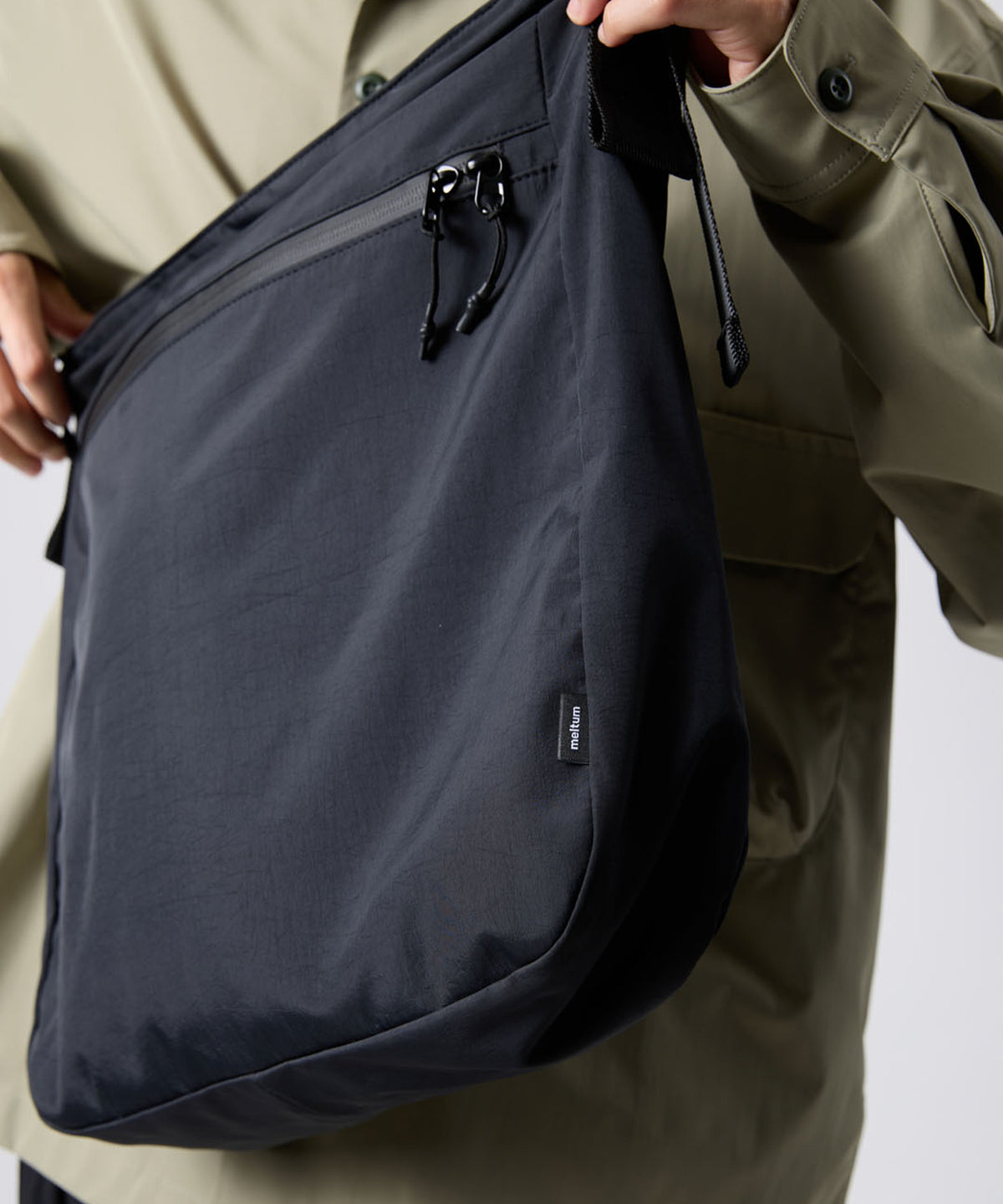 POSTMAN TECH SHOULDER