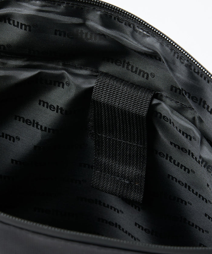 NYLON MESSENGER BAG
