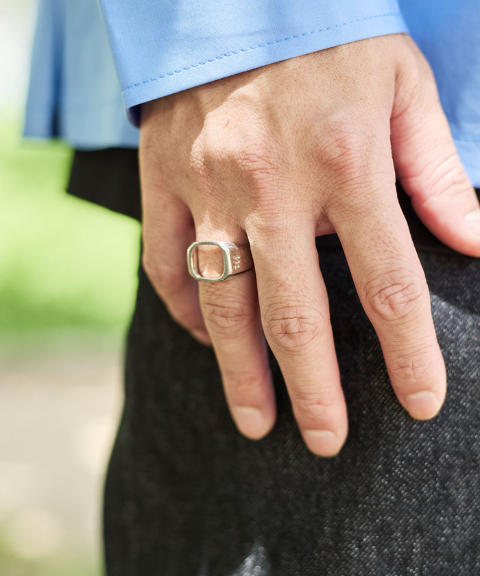 SIGNET OPEN RING