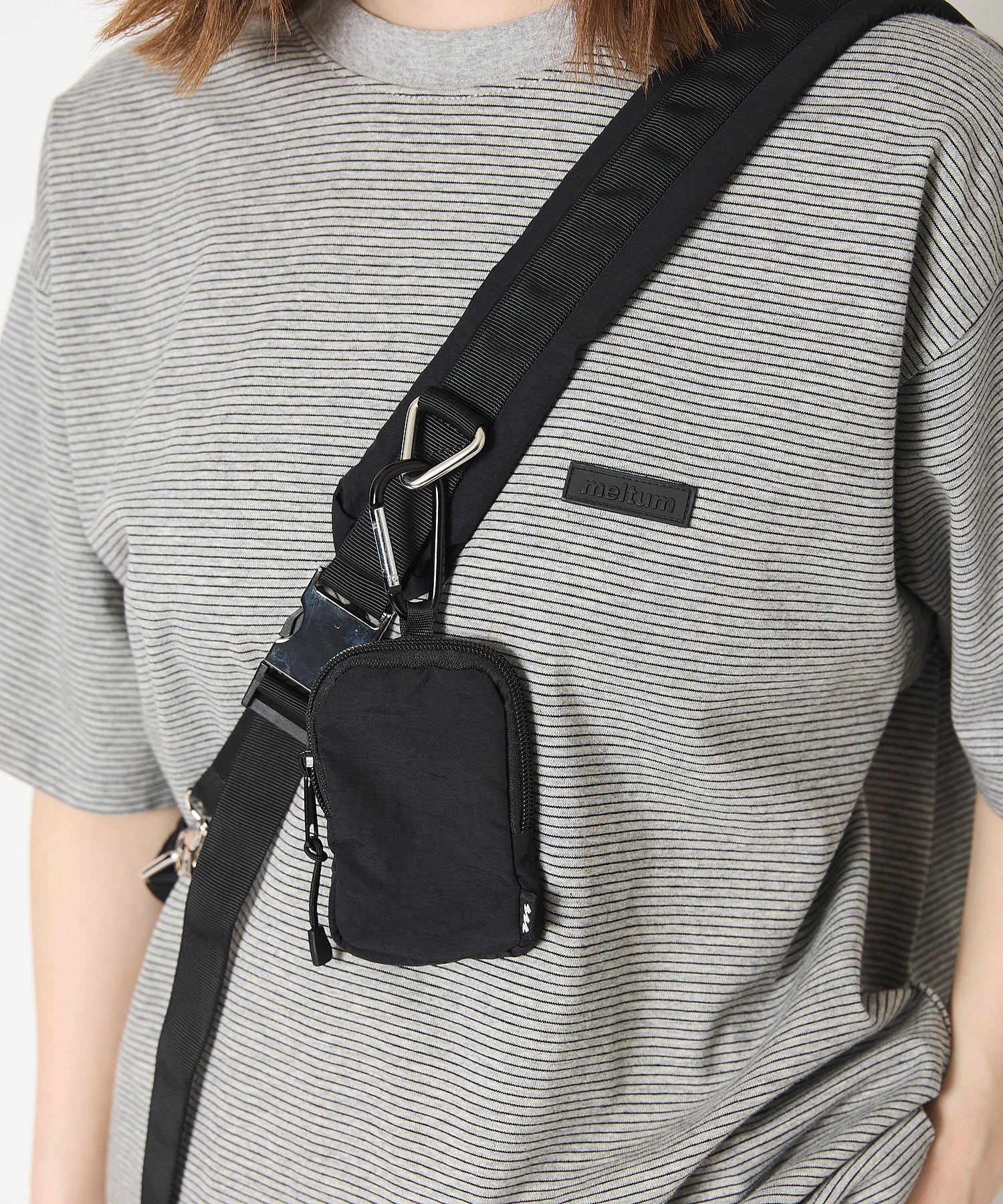 绗缝小袋单肩包