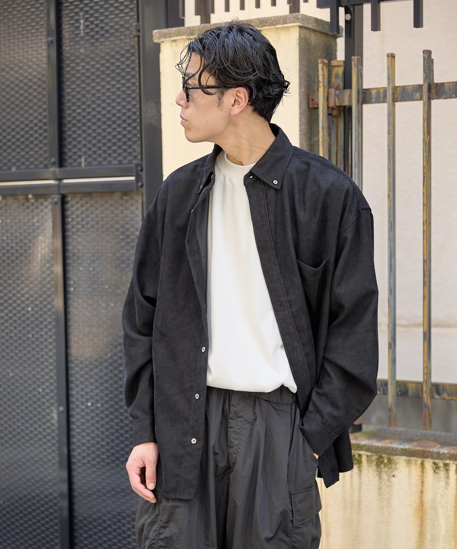 OVERSIZED CORDUROY SHIRT【BLACK】