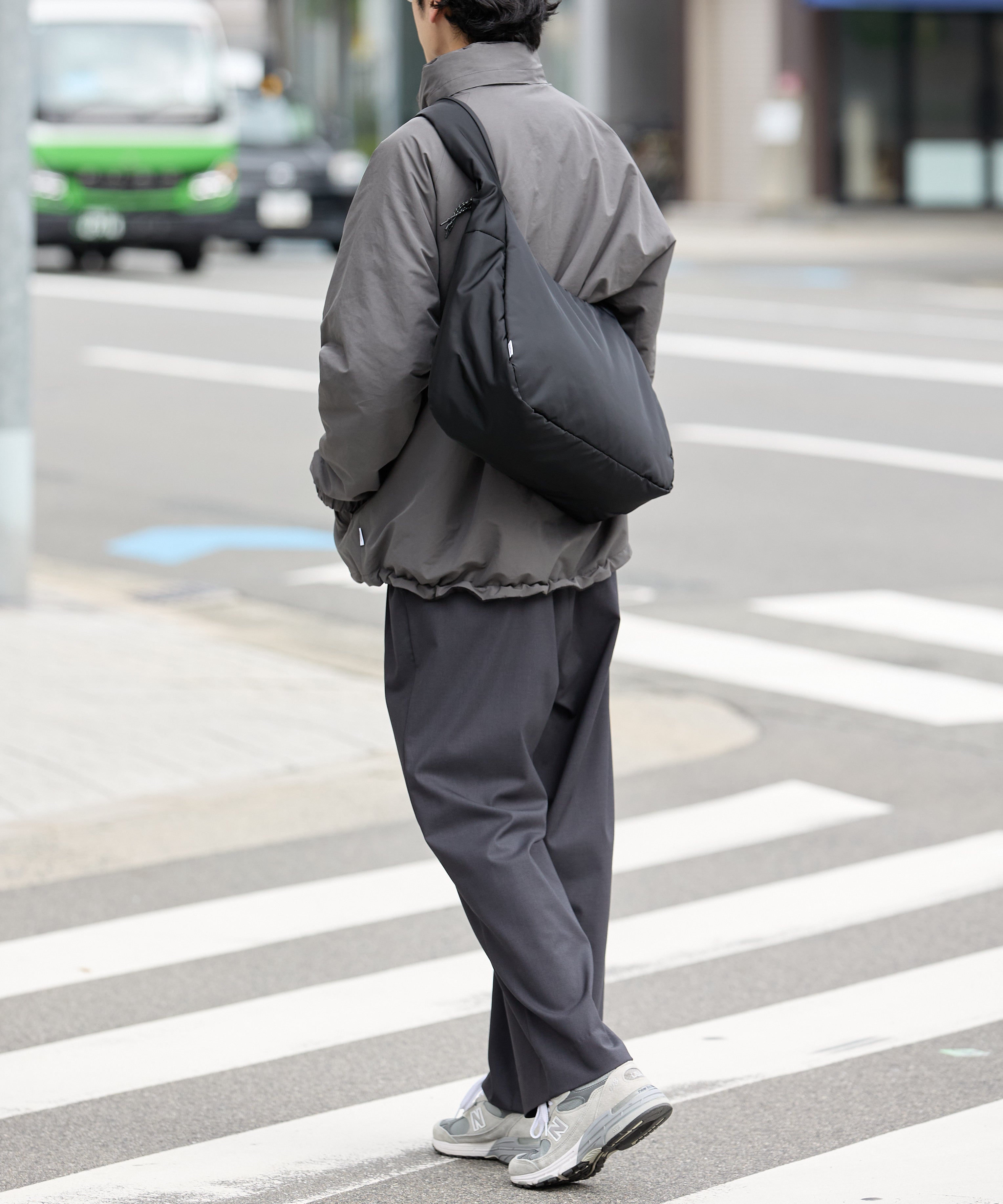 SOFT SHELL MESSENGER BAG【BLACK】