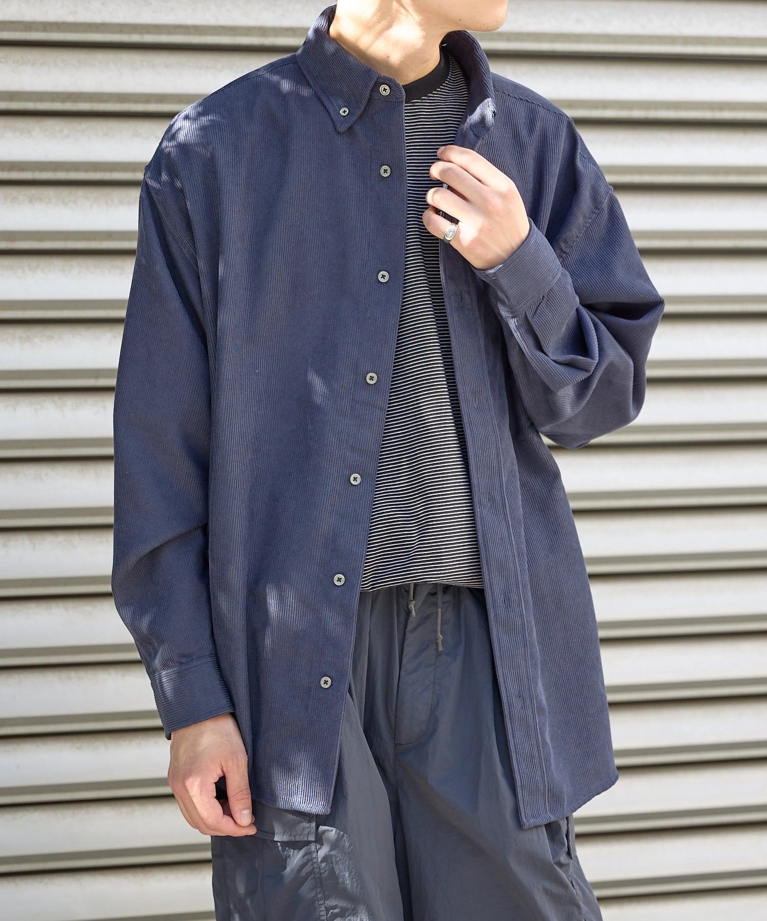 OVERSIZED CORDUROY SHIRT【NAVY】