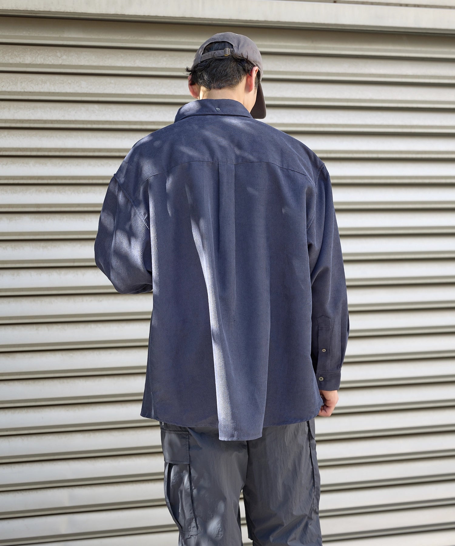 OVERSIZED CORDUROY SHIRT【NAVY】