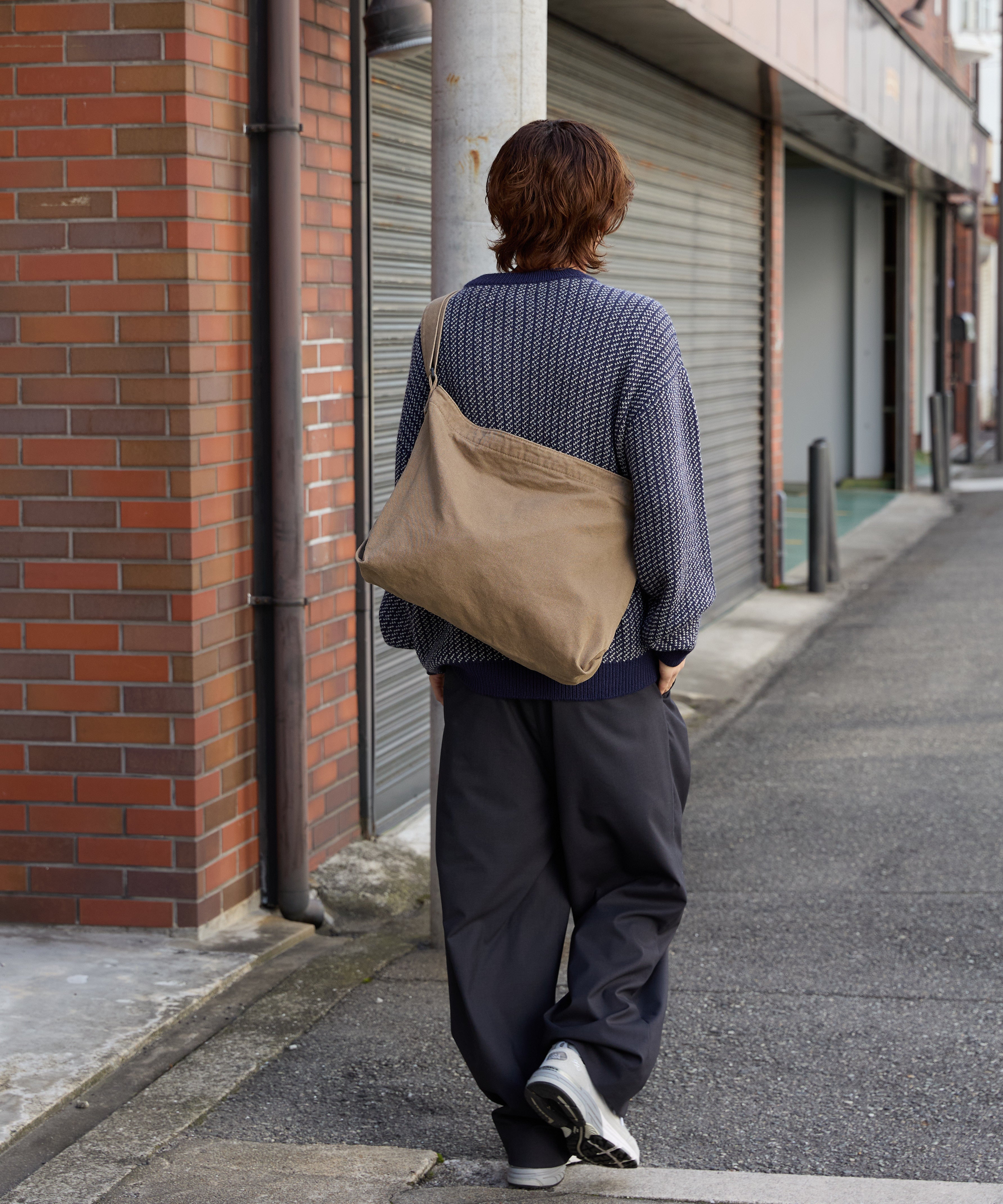 canvas shoulder bag