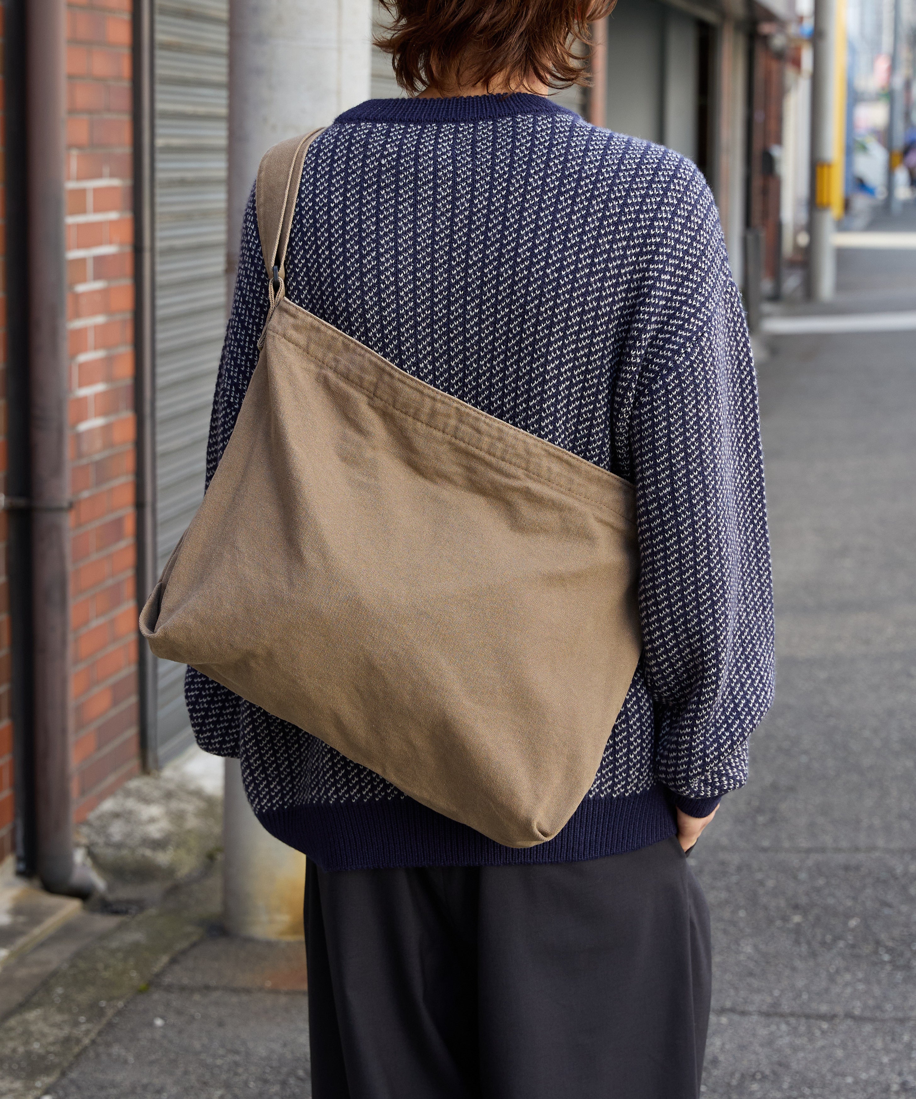 canvas shoulder bag