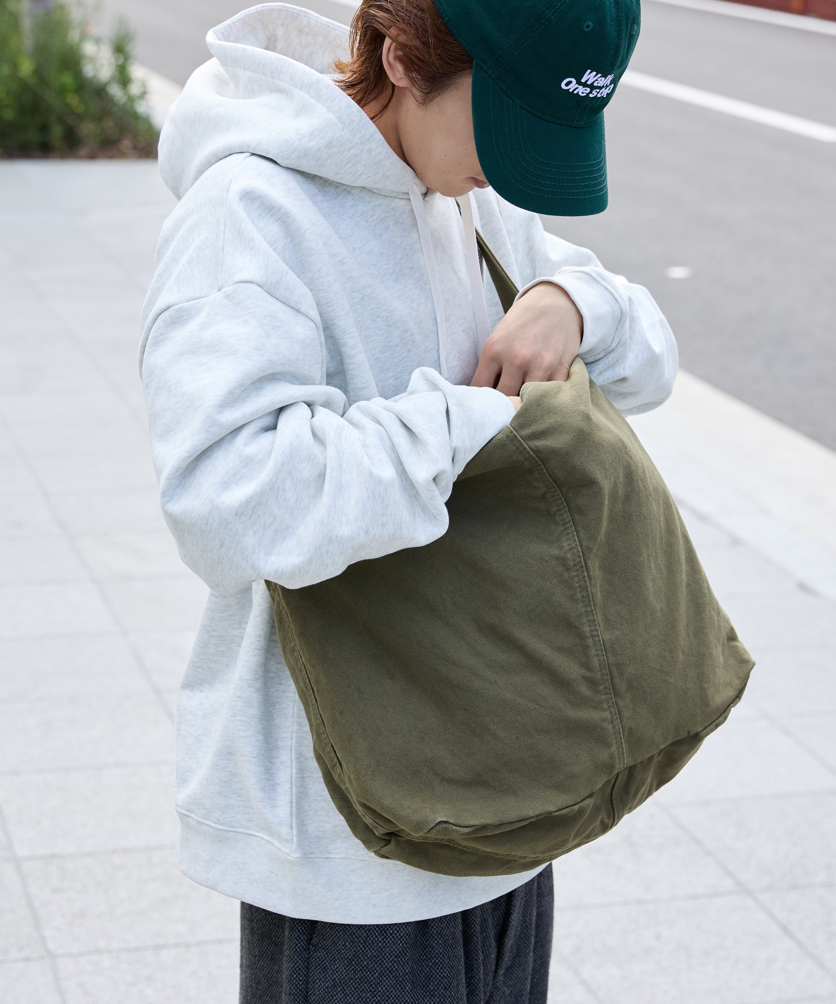 CANVAS MESSENGER BAG【KHAKI】