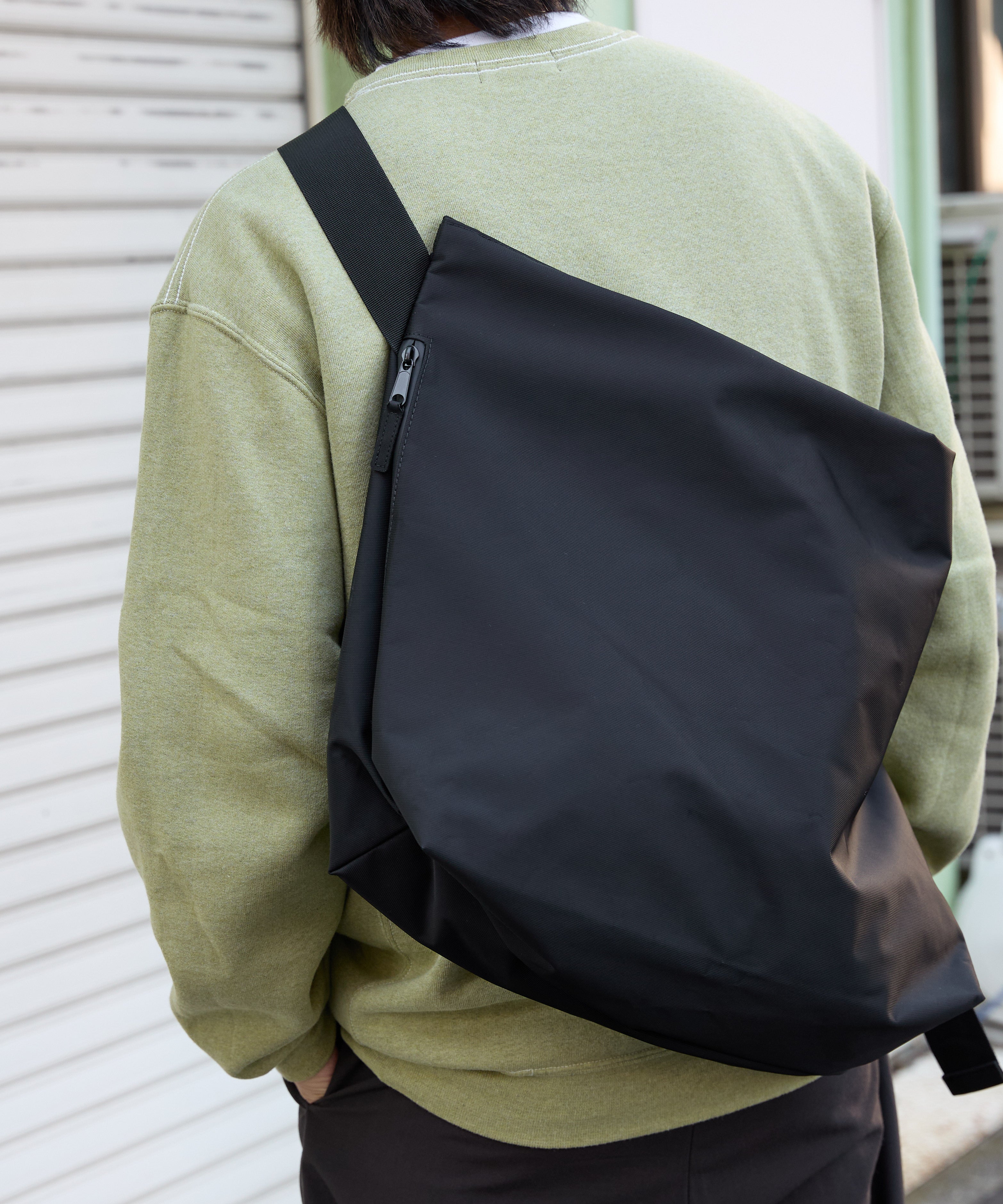 NYLON MESSENGER BAG【BLACK】