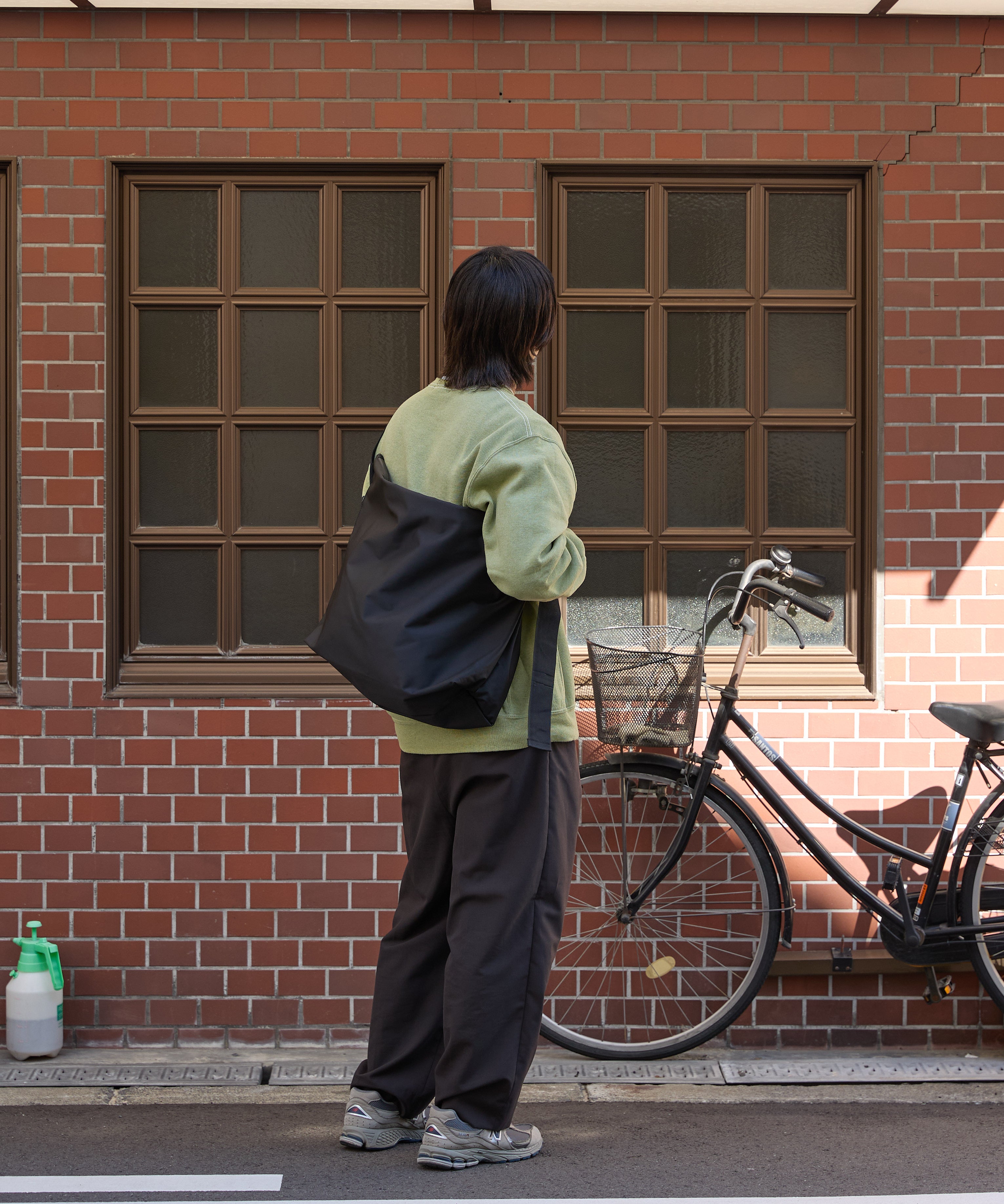 NYLON MESSENGER BAG【BLACK】