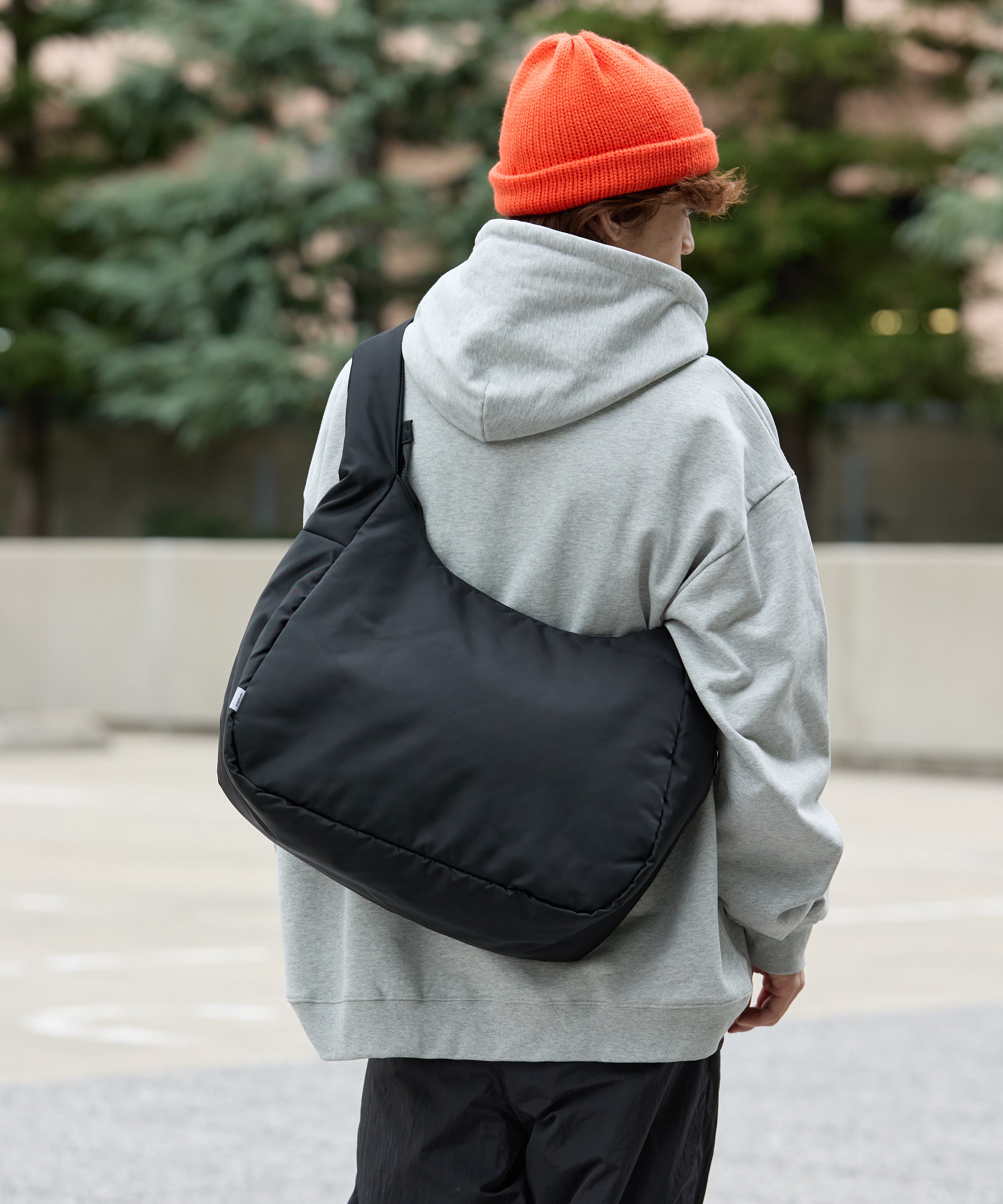 SOFT SHELL MESSENGER BAG【BLACK】