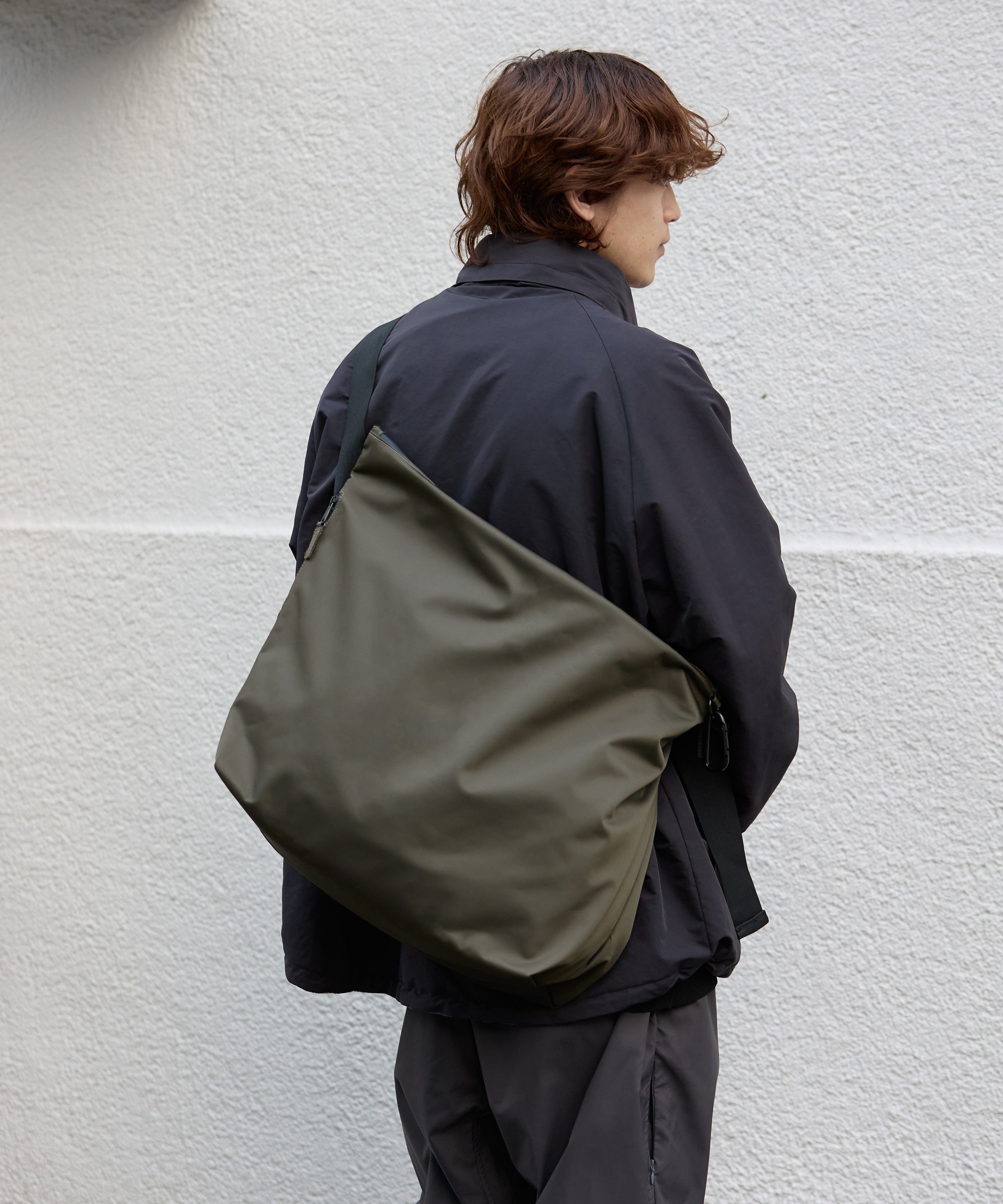 NYLON MESSENGER BAG 