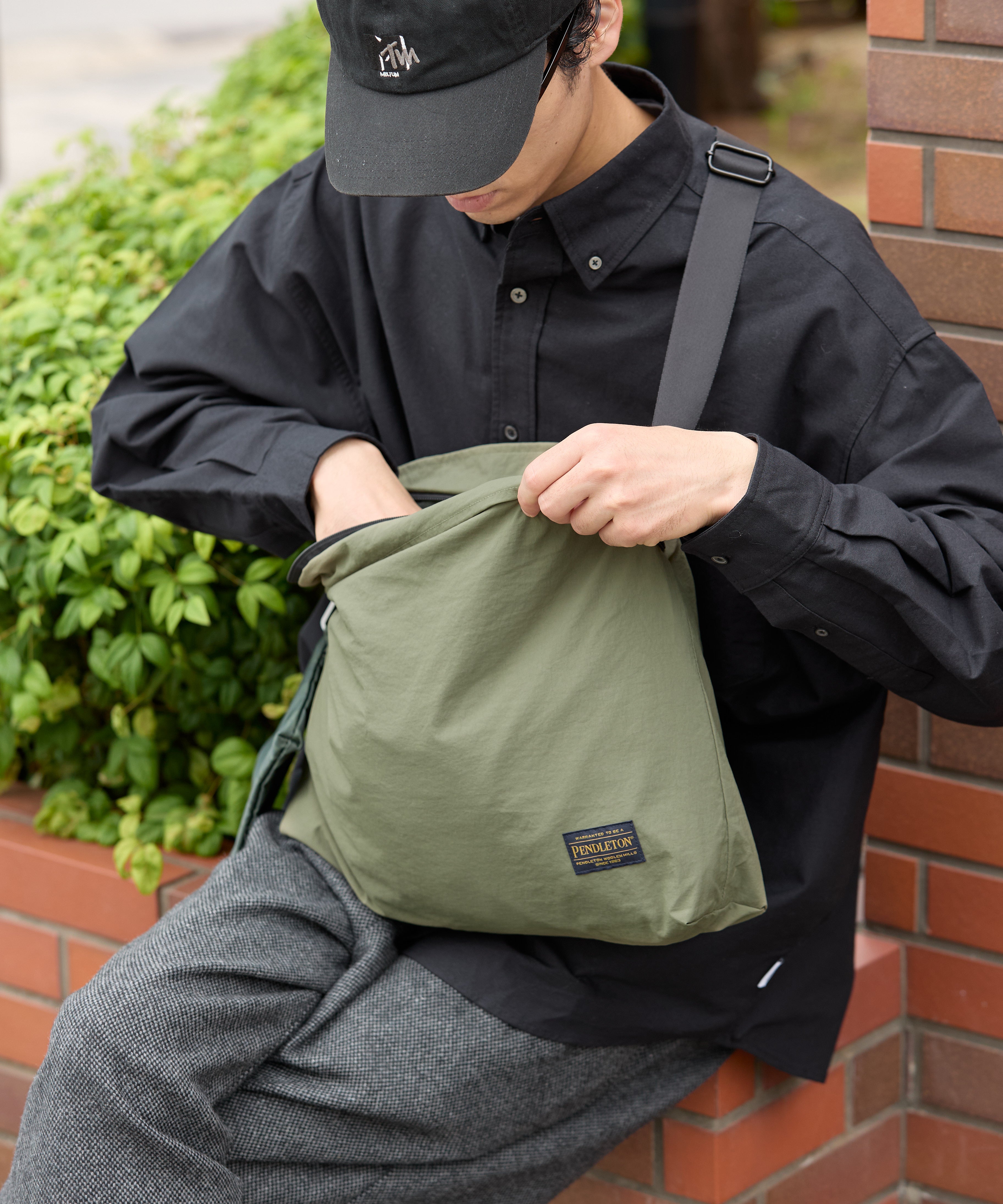 PENDLETON別注 POUCH SHOULDER BAG【OLIVE】