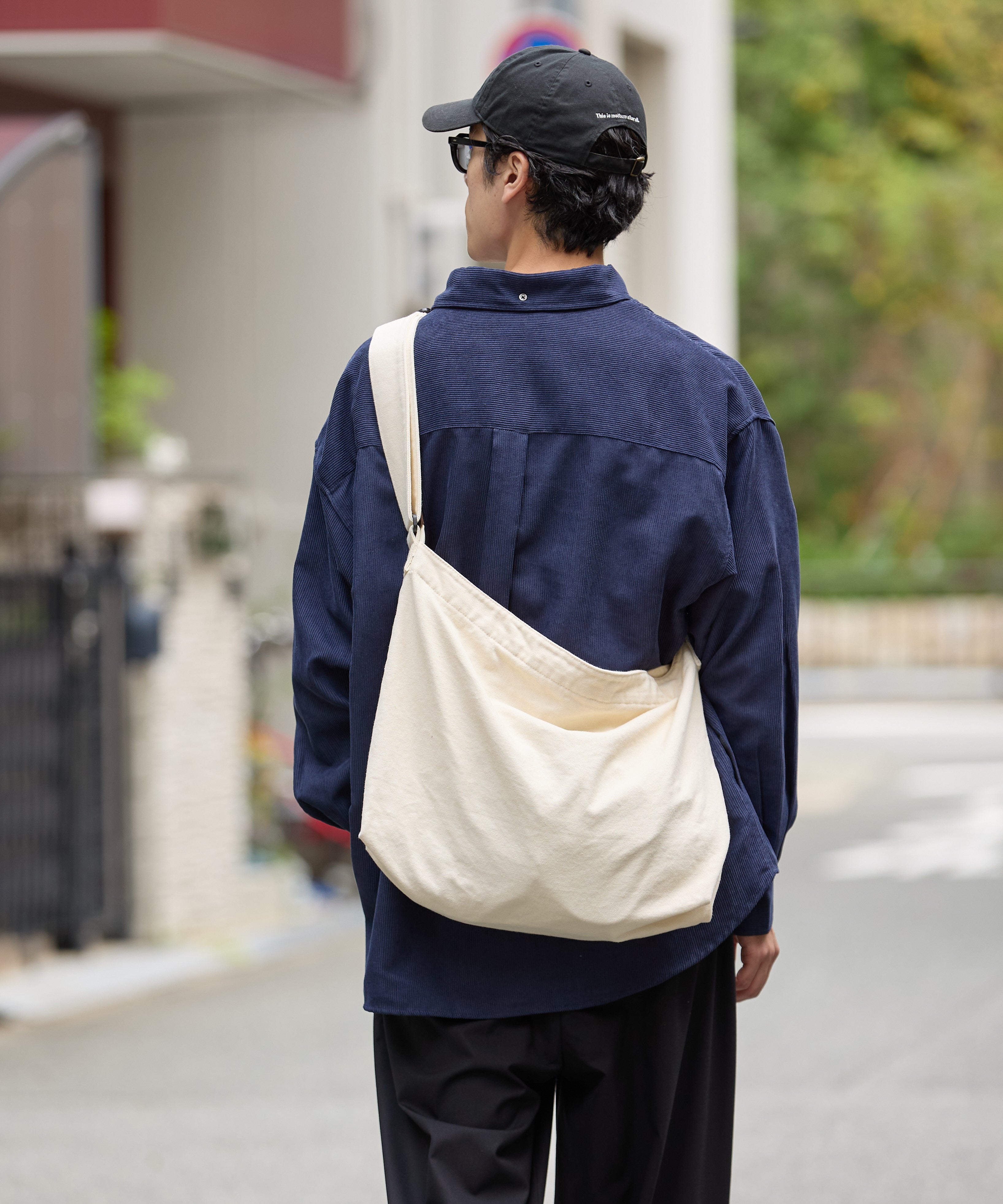 canvas shoulder bag