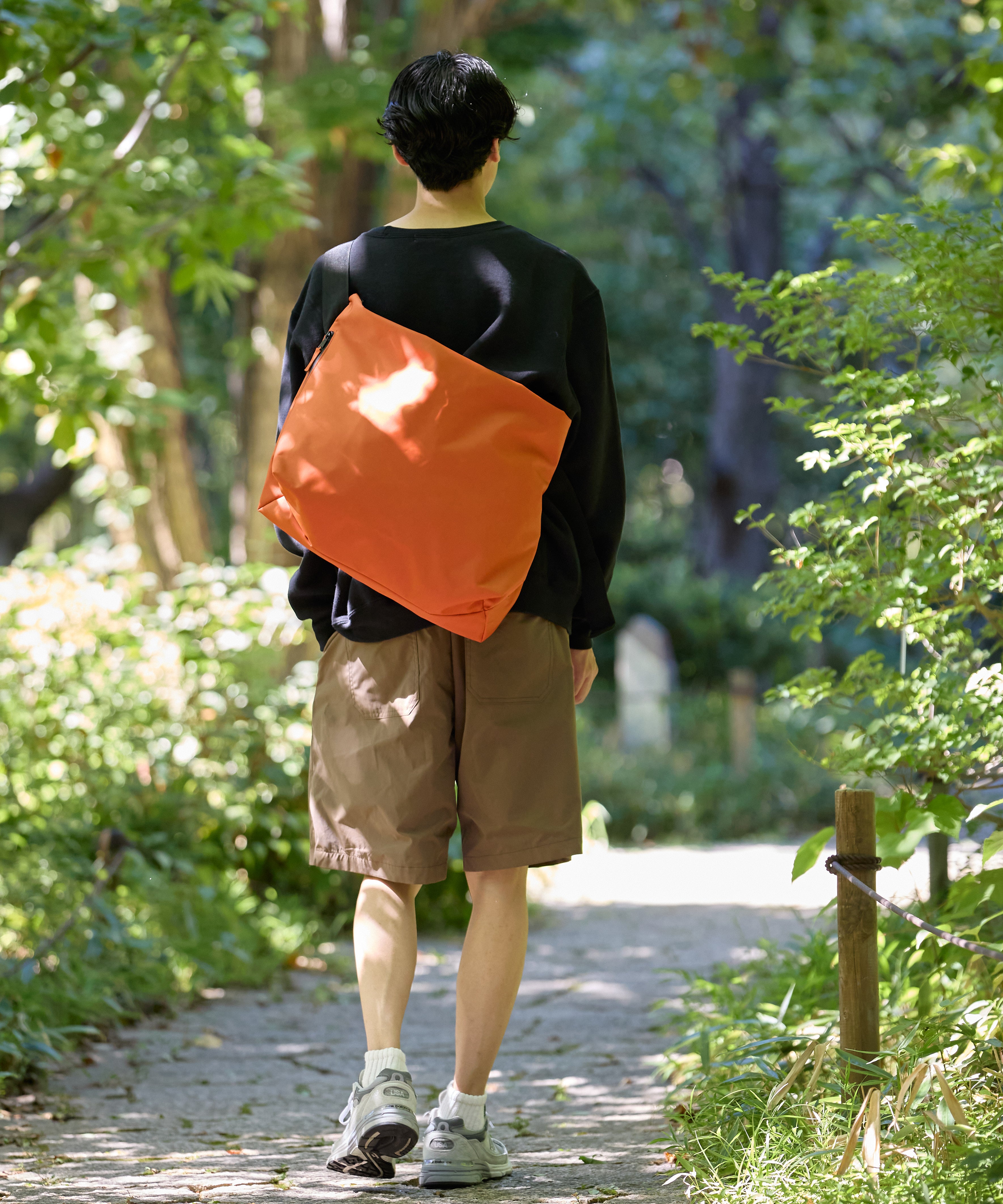 NYLON MESSENGER BAG 