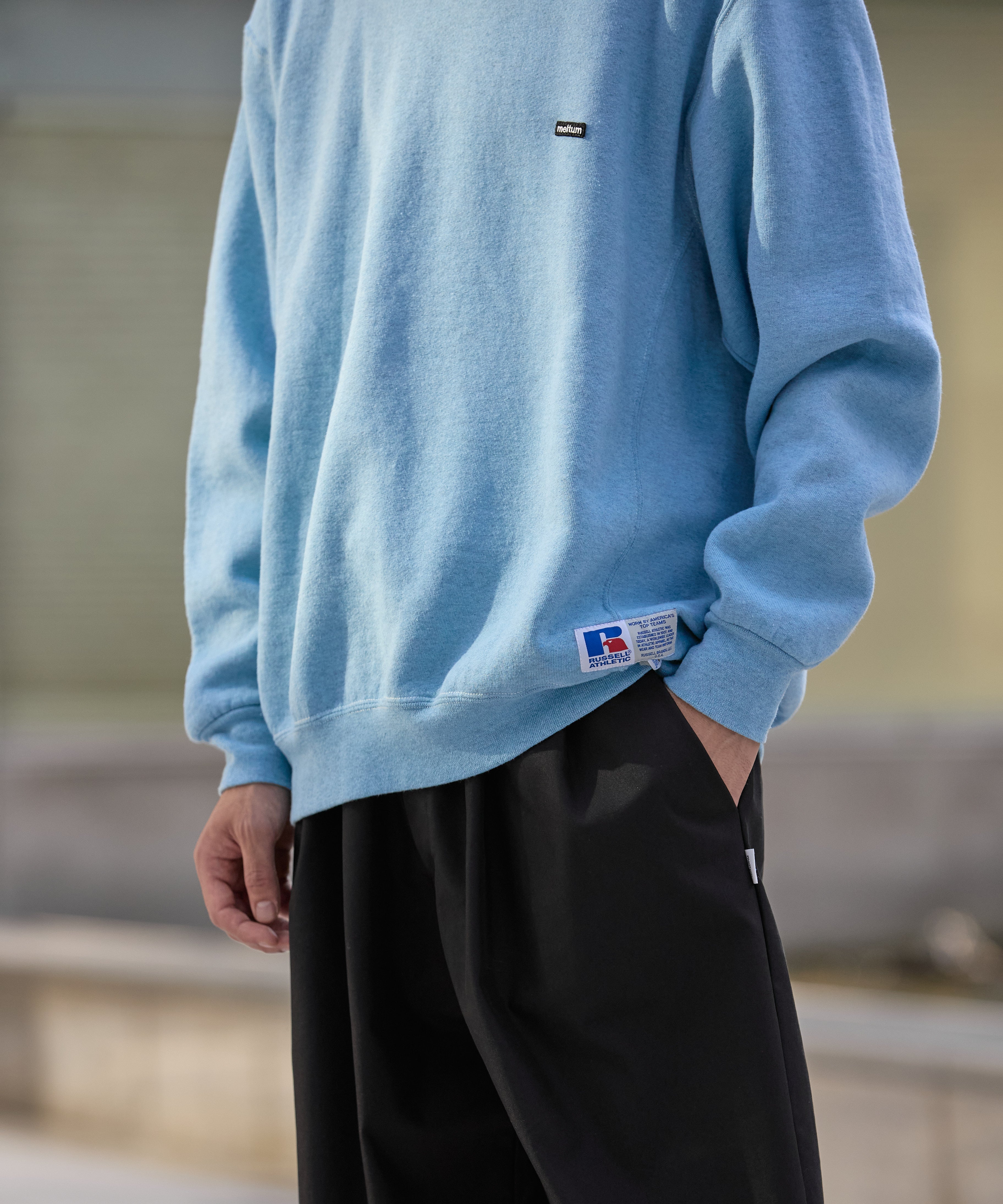 ×RUSSELL ATHLETIC STANDARD CREWNECK SWEAT OVERDYE【SAX】