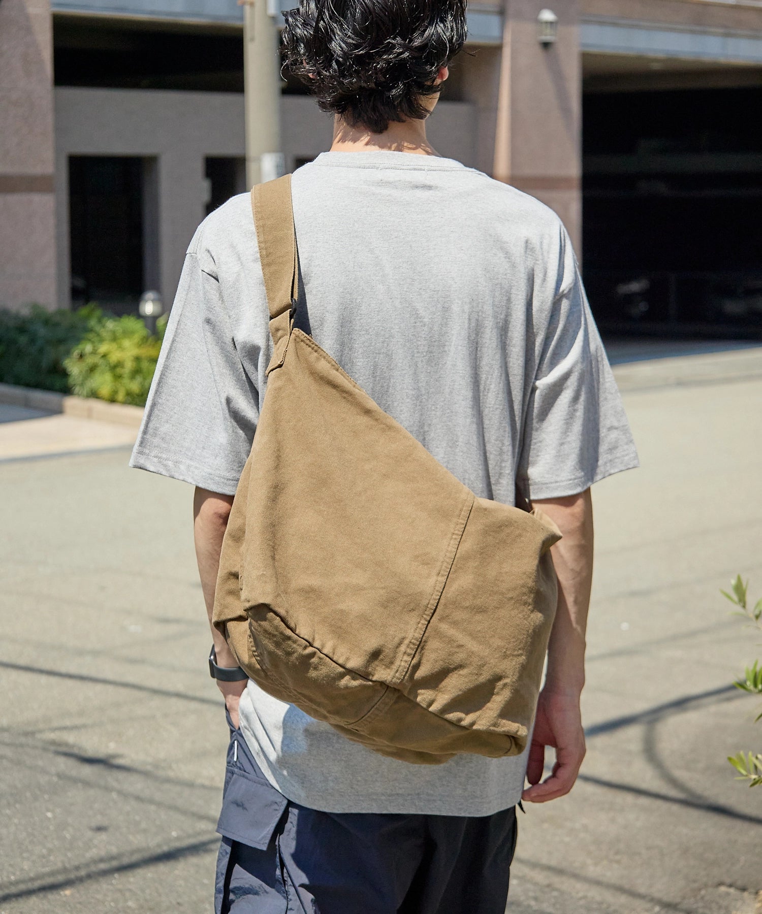 CANVAS MESSENGER BAG【K.BROWN】