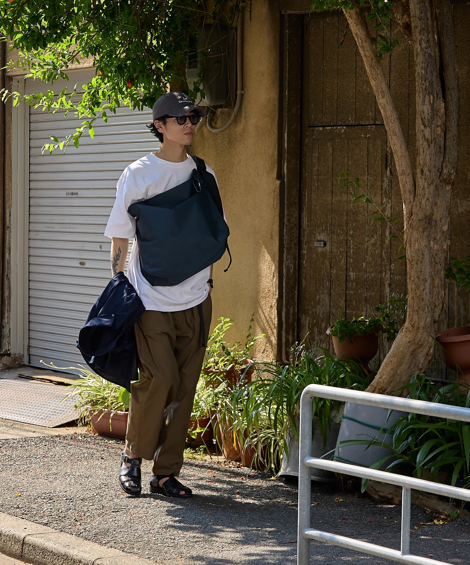 NYLON MESSENGER BAG【NAVY】