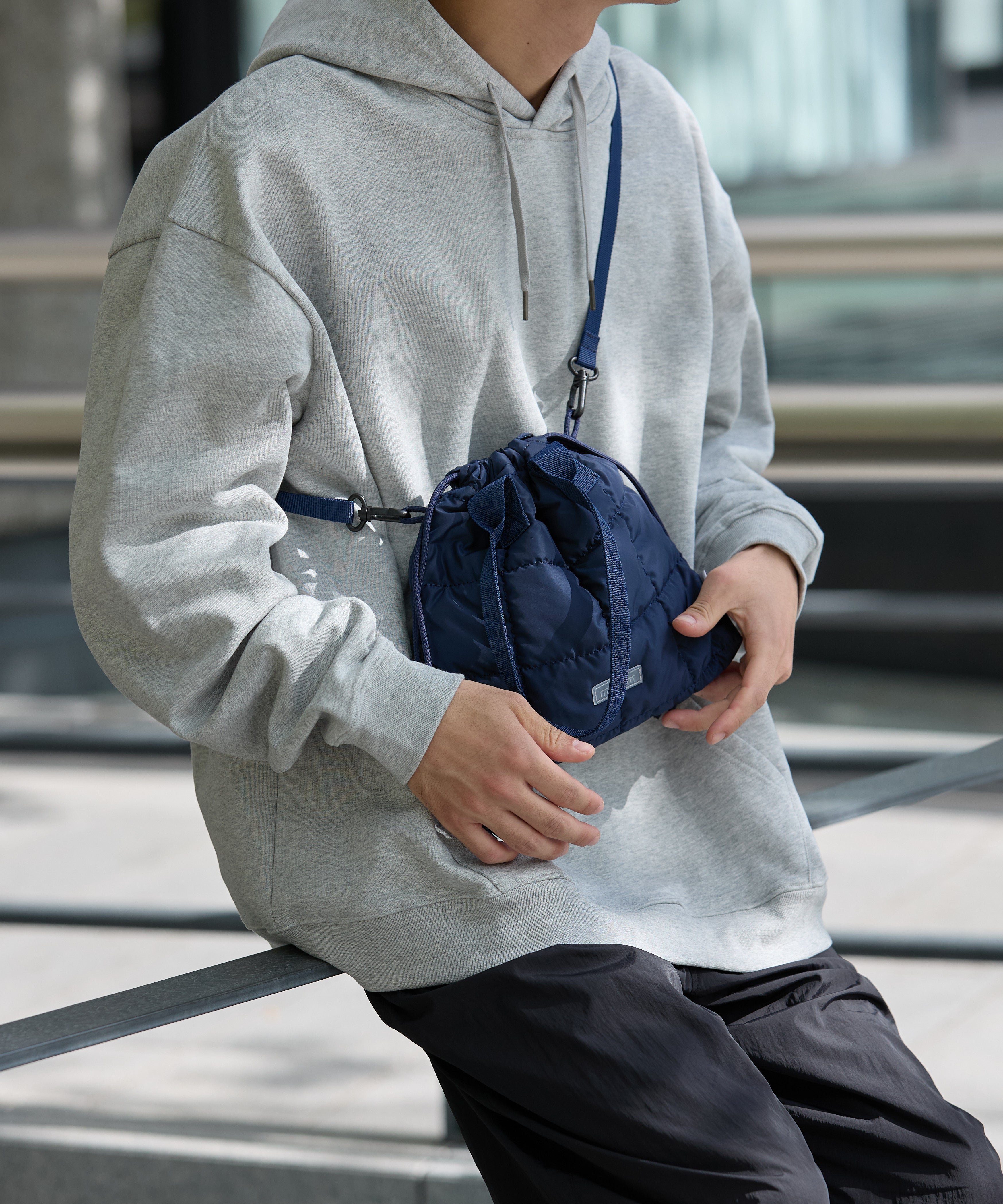 QUILT SHOULDER POUCH【NAVY】