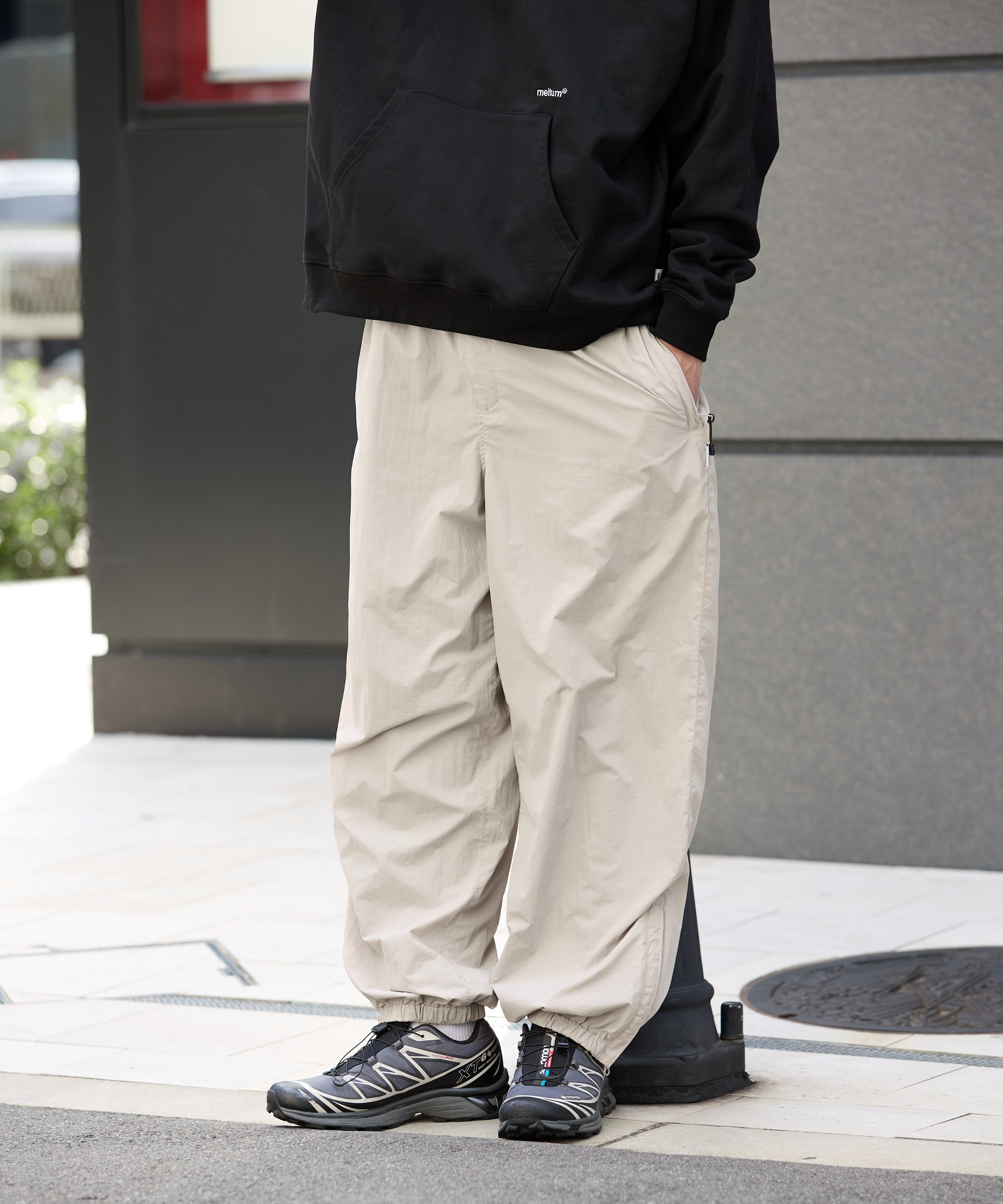 ALL-ROUND TECH PANTS【L.GREY】