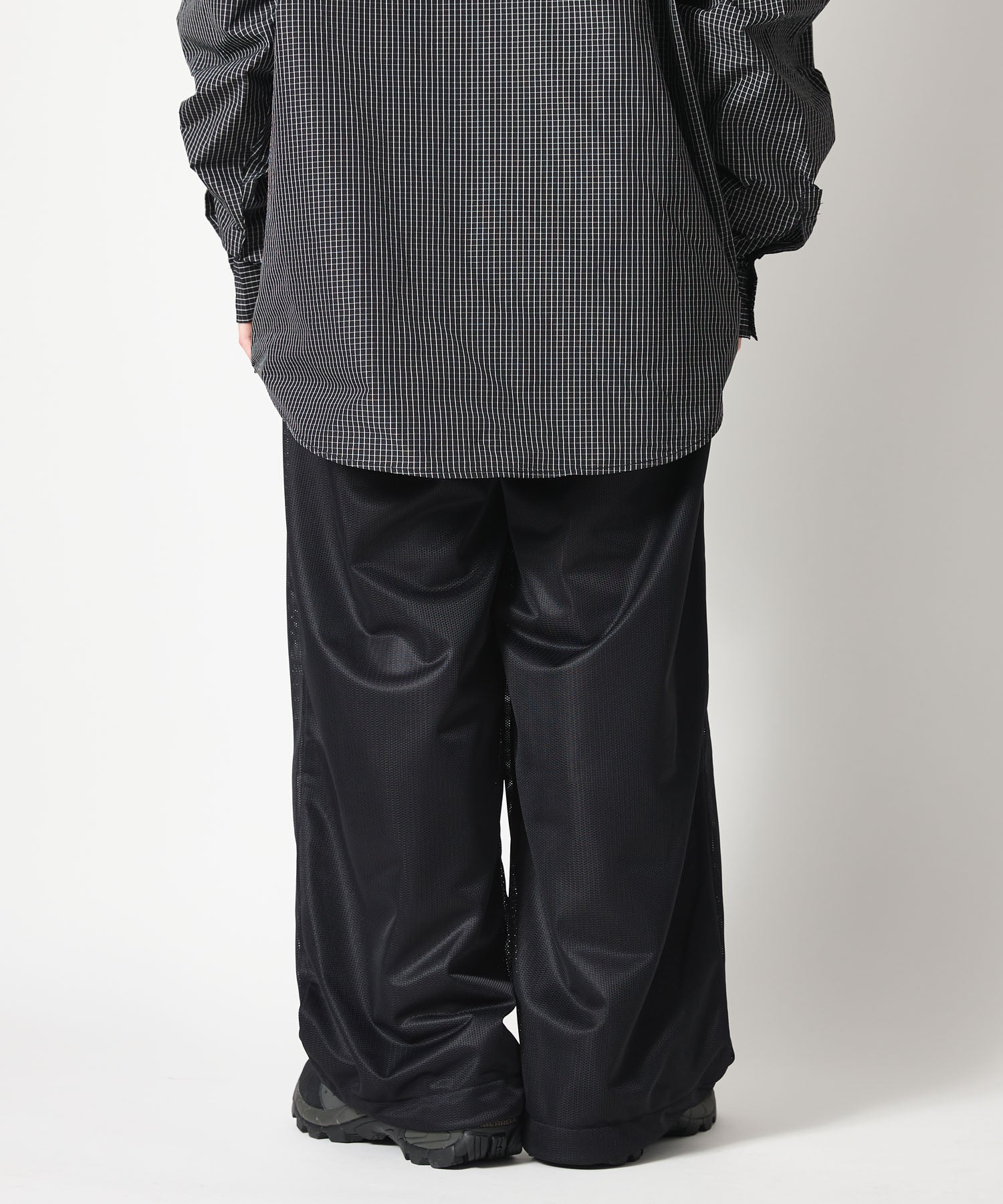 【2026.2.18 WED 18:00~ INSTOCK】MESH EASY SLACKS