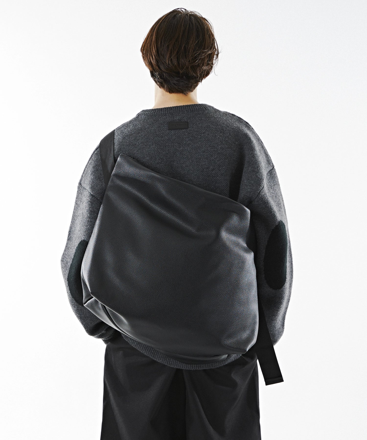 【10.10 FRI 18:00~ IN STOCK】LEATHER MESSENGER BAG