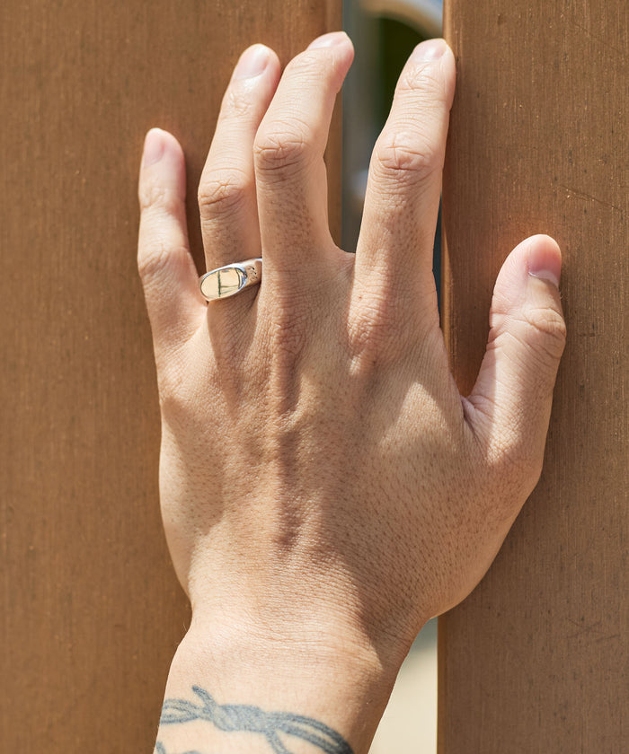 SMALL SIGNET RING
