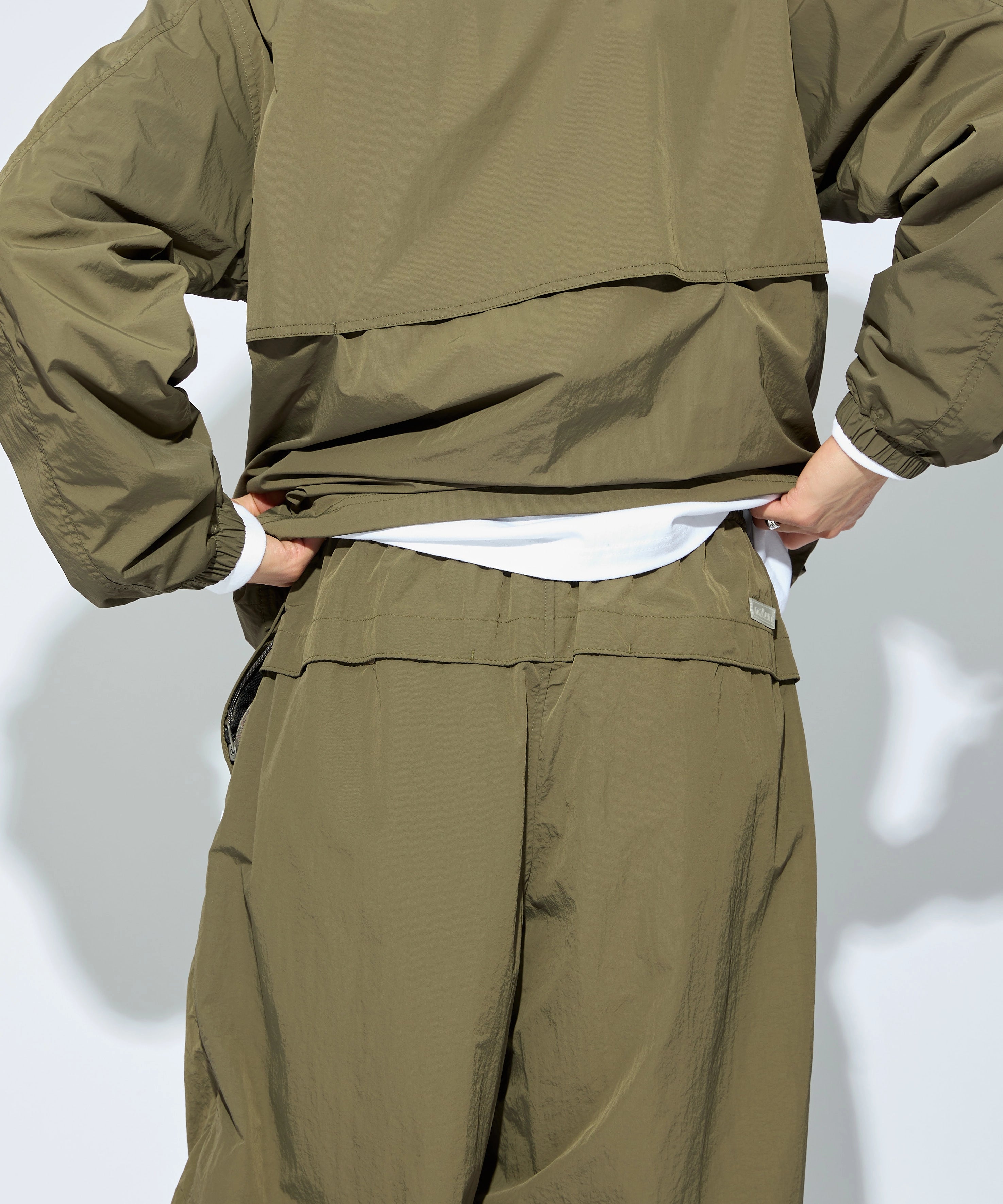 ALL-ROUND TECH PANTS【OLIVE】