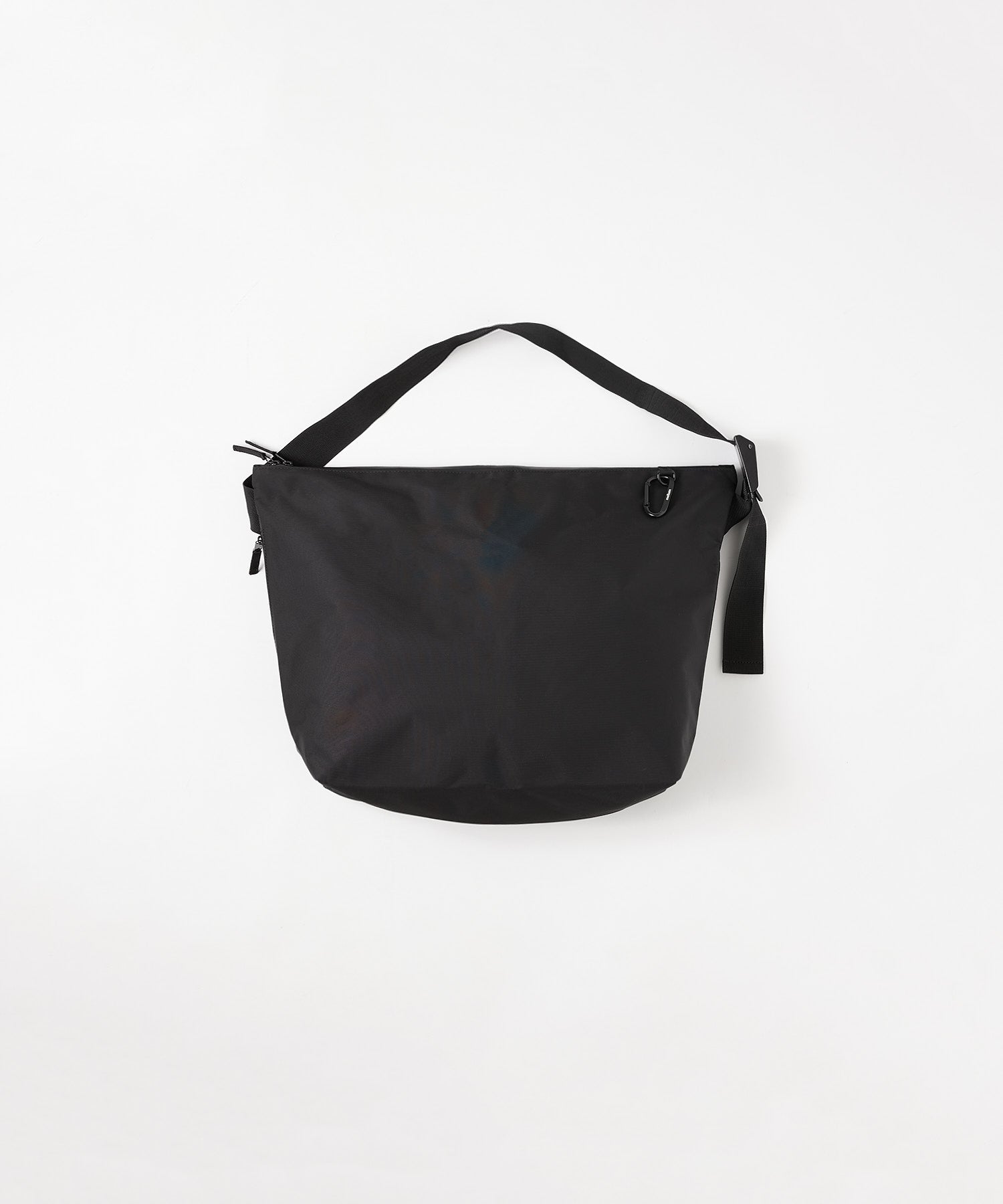 NYLON MESSENGER BAG