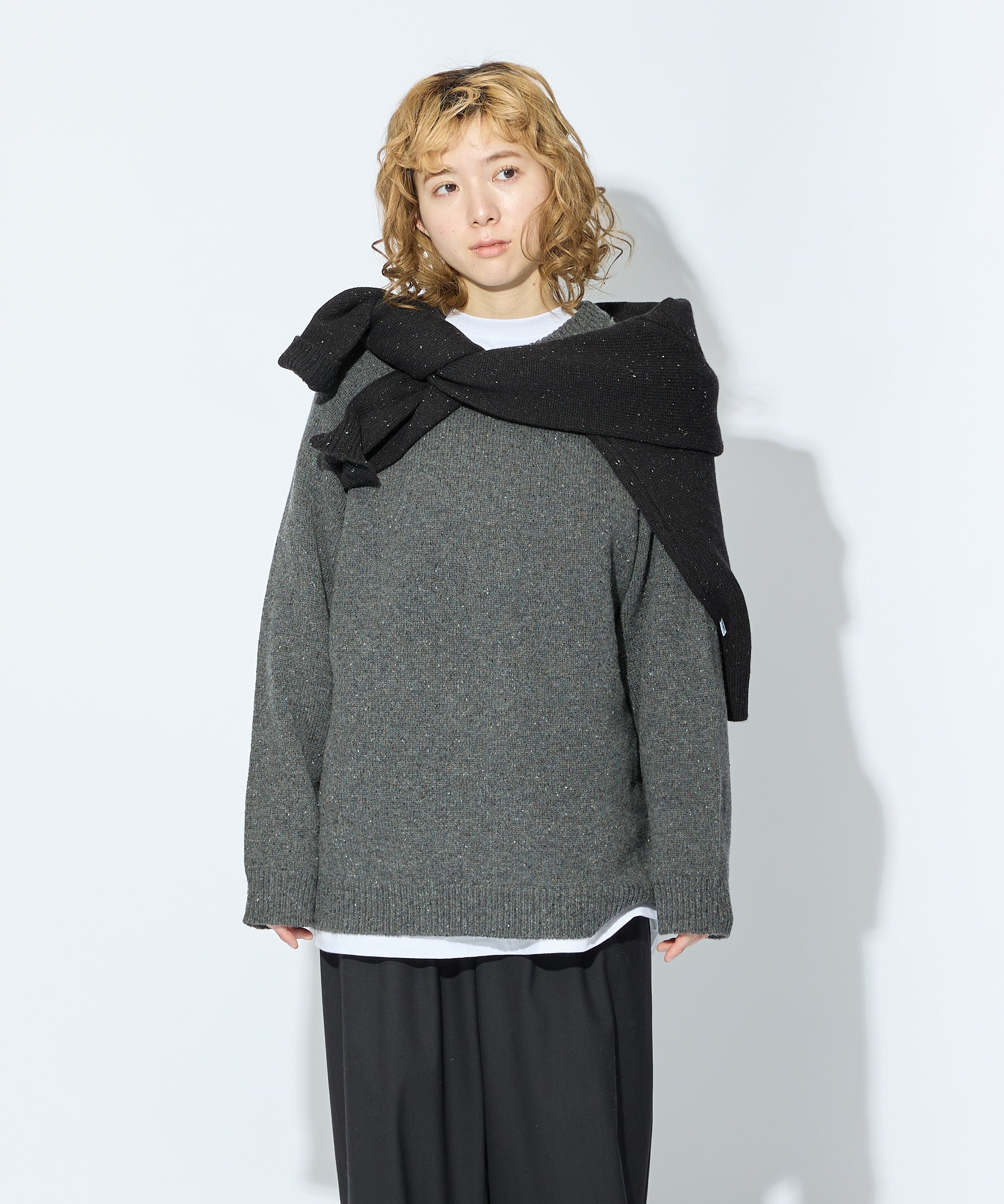 WOOL CREWNECK KNIT [CHARCOAL]