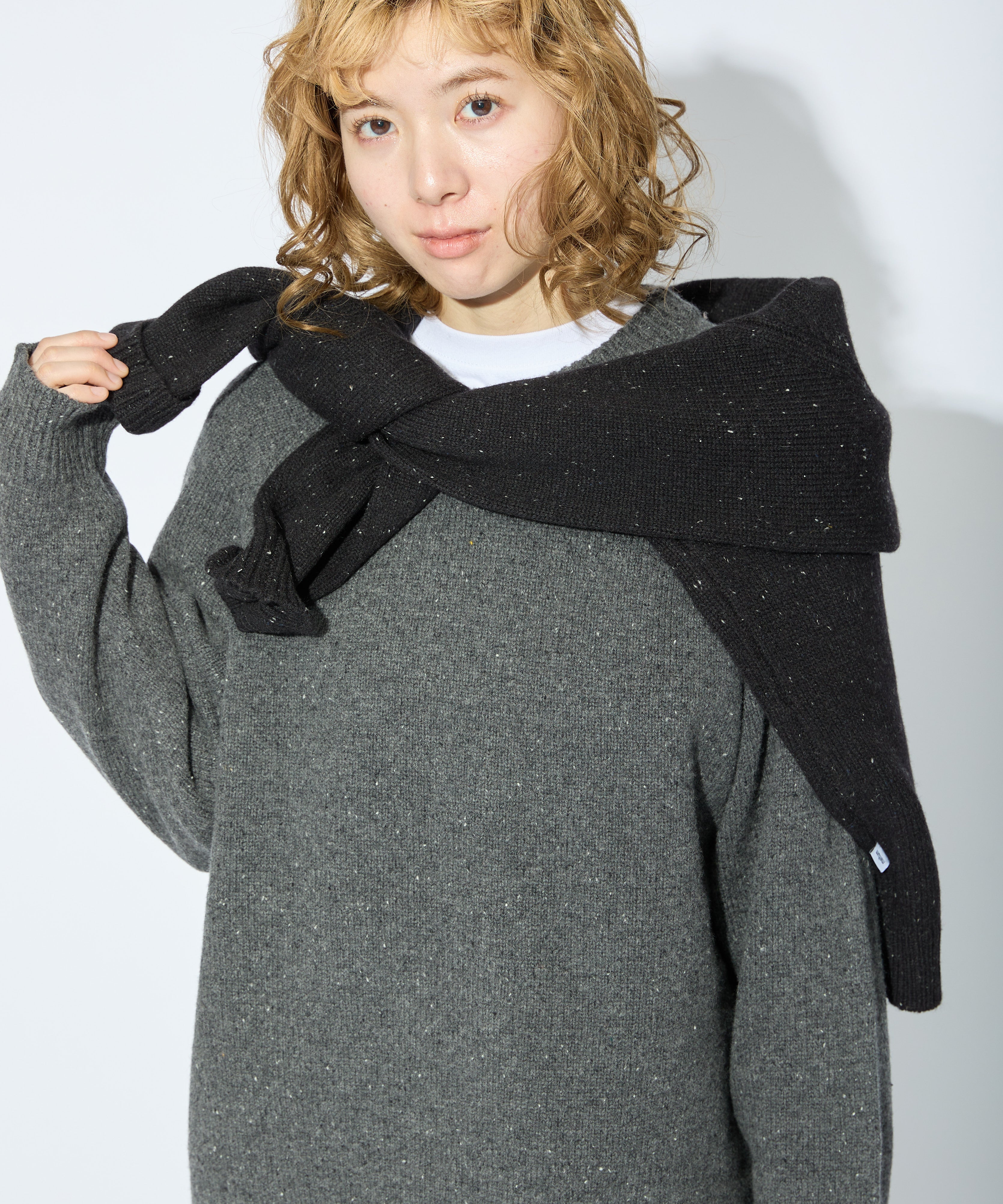 WOOL CREWNECK KNIT [CHARCOAL]