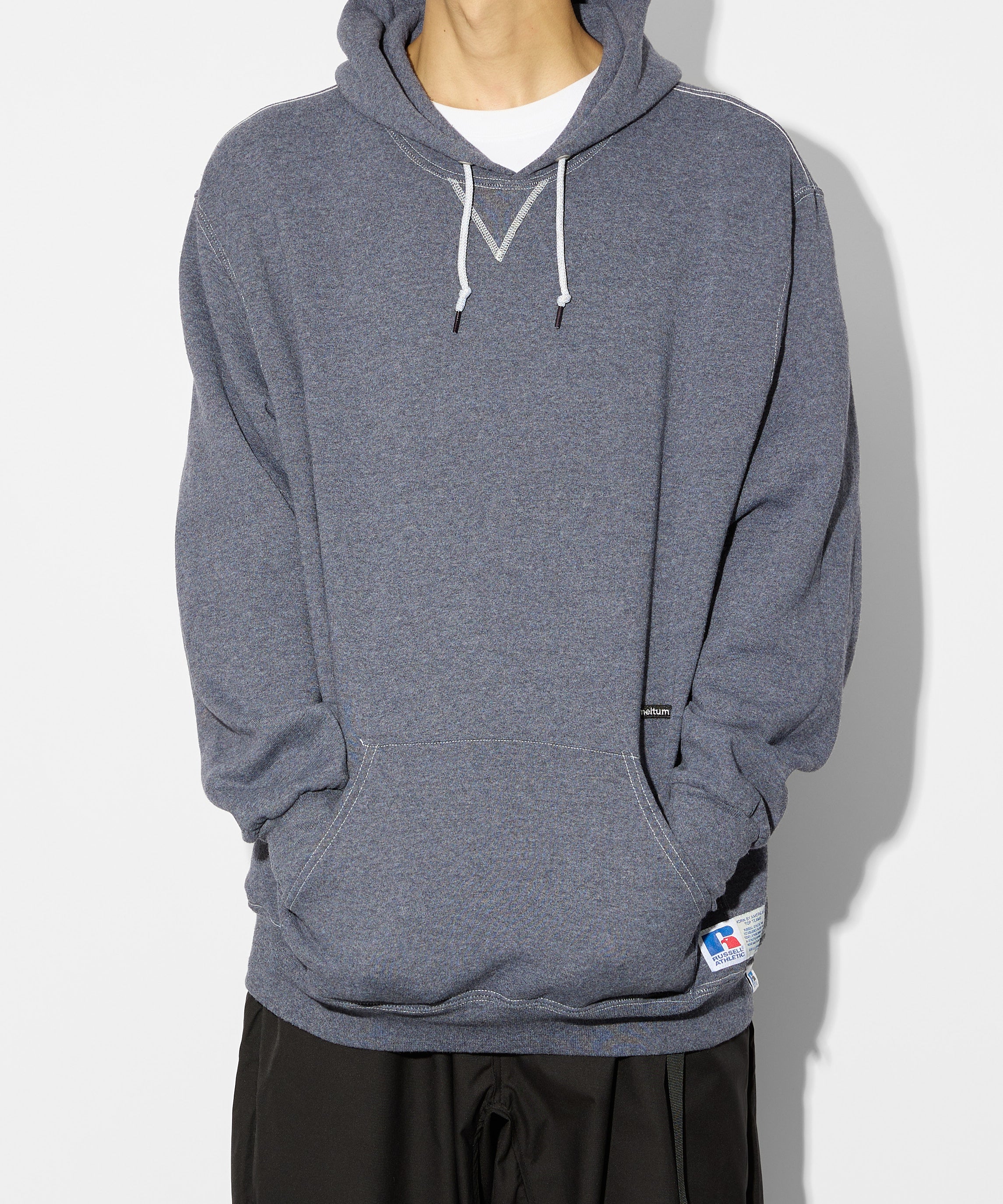 ×RUSSELL ATHLETIC STANDARD SWEAT HOODIE OVERDYE【CHARCOAL】