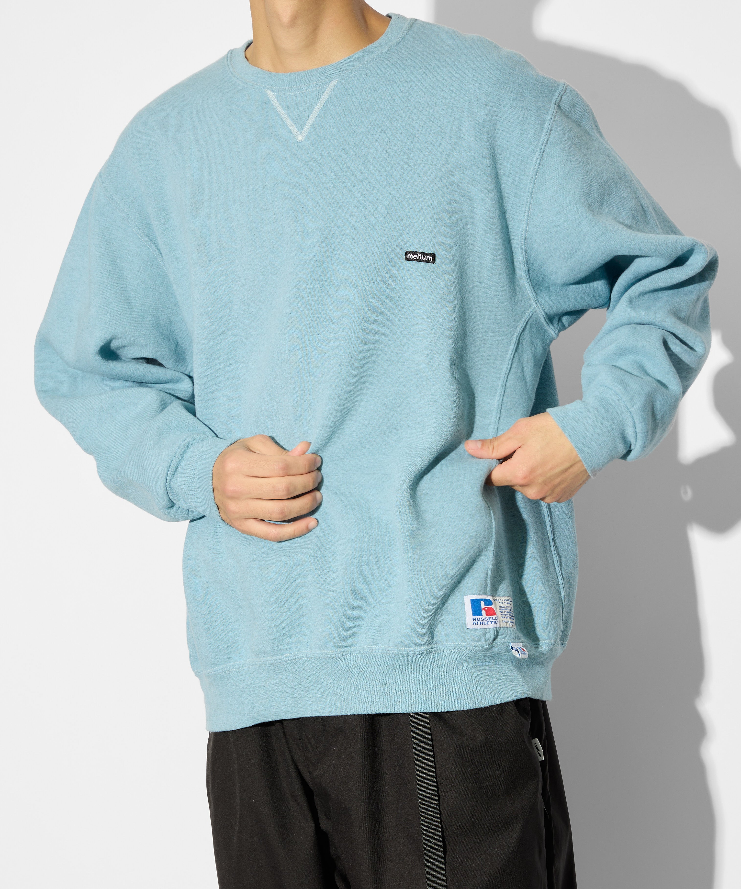 ×RUSSELL ATHLETIC STANDARD CREWNECK SWEAT OVERDYE【SAX】